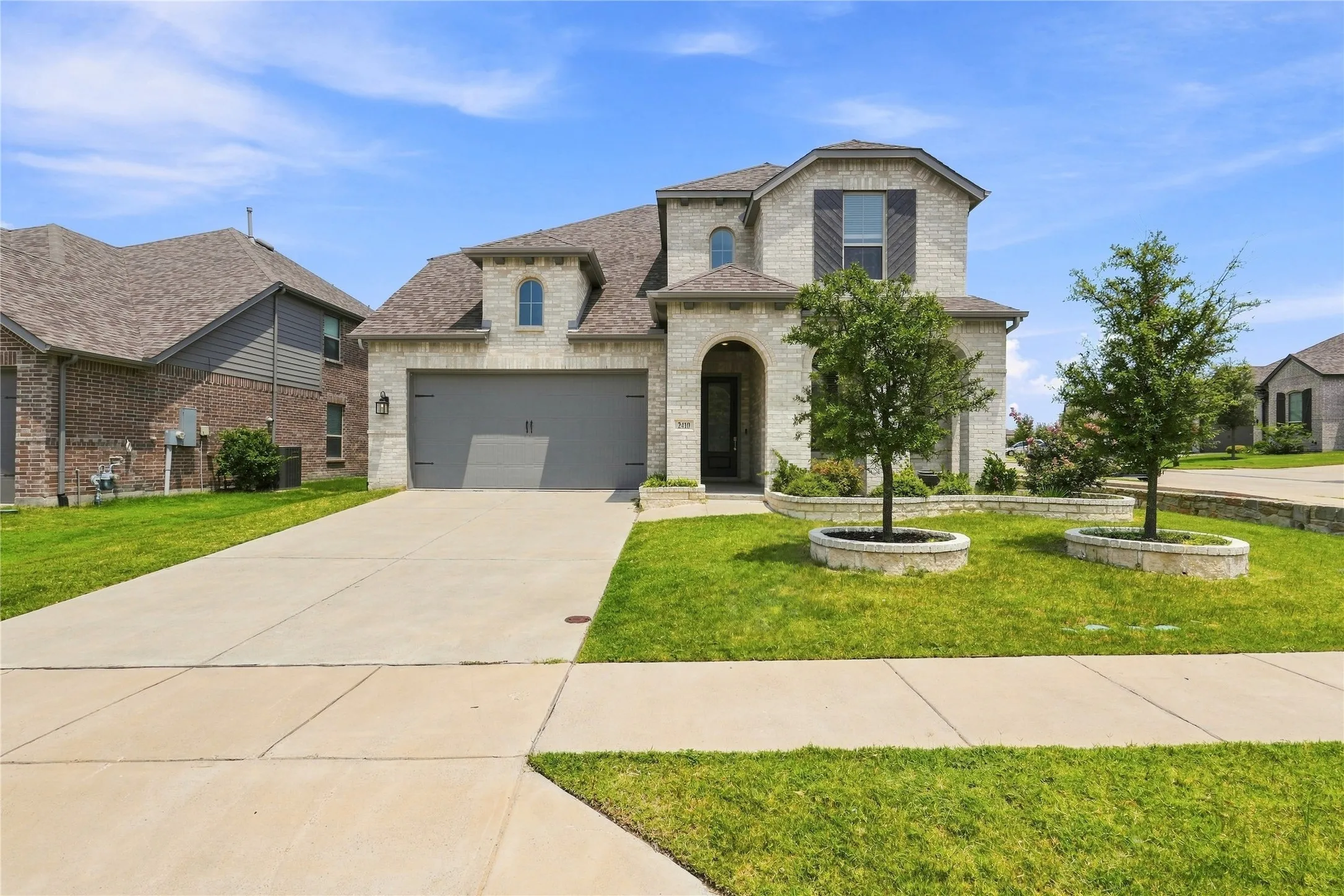 Single Family Residence For Sale in Kaufman County , 2410 Doncaster Drive, Forney, Texas 75126, 4 Bedroom, 4 Bathroom, Garage spaces, 3,188 Sqft, built in 2022, mls#21354534, Real Estate Agent in Forney, Homes For Sale in Kaufman county, Homes For Sale in Forney, Realtor in Forney Texas, Real Estate Brokerage Independent Realty Texas, Luminita Cordes Realtor