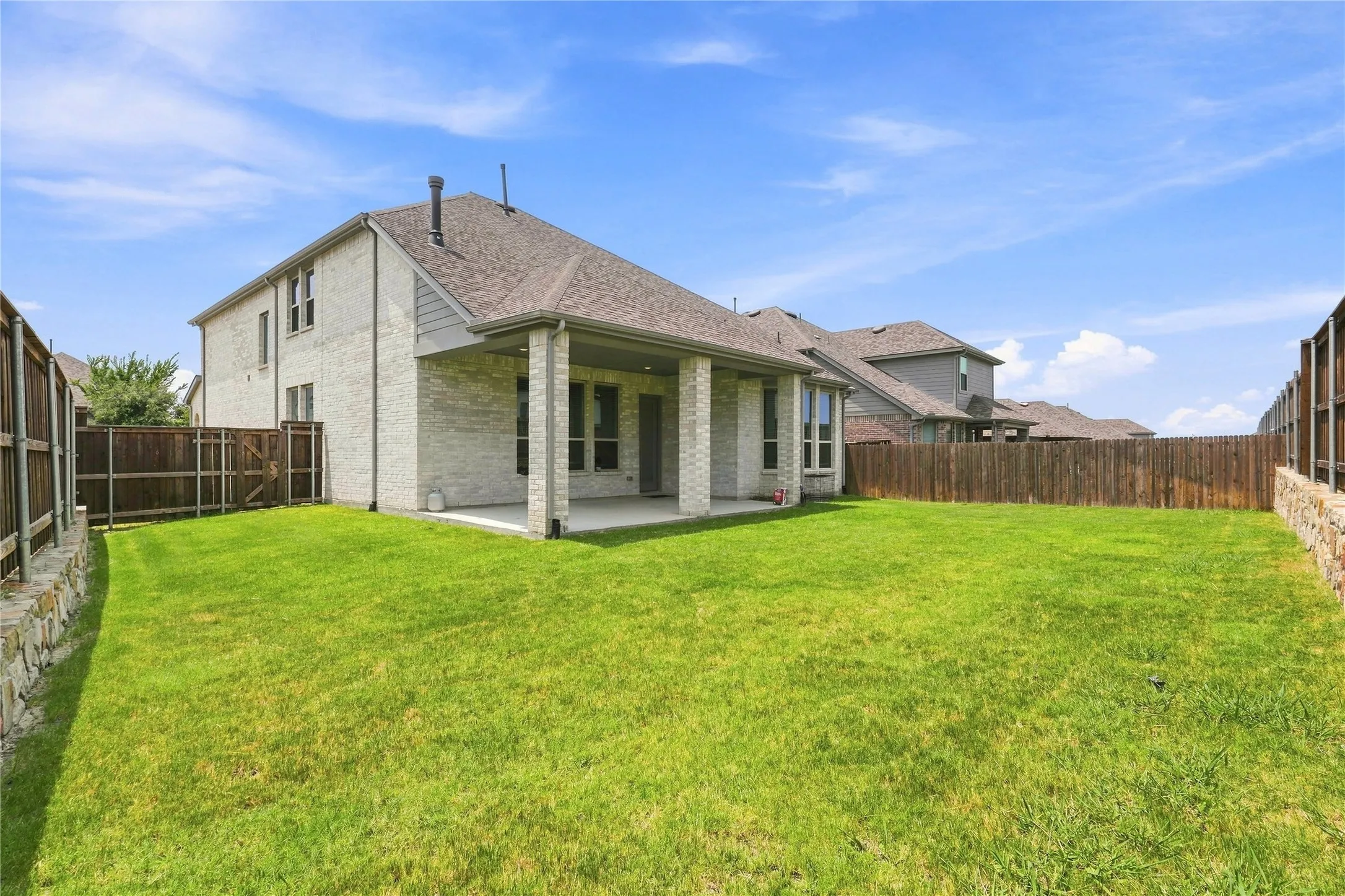 Single Family Residence For Sale in Kaufman County , 2410 Doncaster Drive, Forney, Texas 75126, 4 Bedroom, 4 Bathroom, Garage spaces, 3,188 Sqft, built in 2022, mls#21354534, Real Estate Agent in Forney, Homes For Sale in Kaufman county, Homes For Sale in Forney, Realtor in Forney Texas, Real Estate Brokerage Independent Realty Texas, Luminita Cordes Realtor