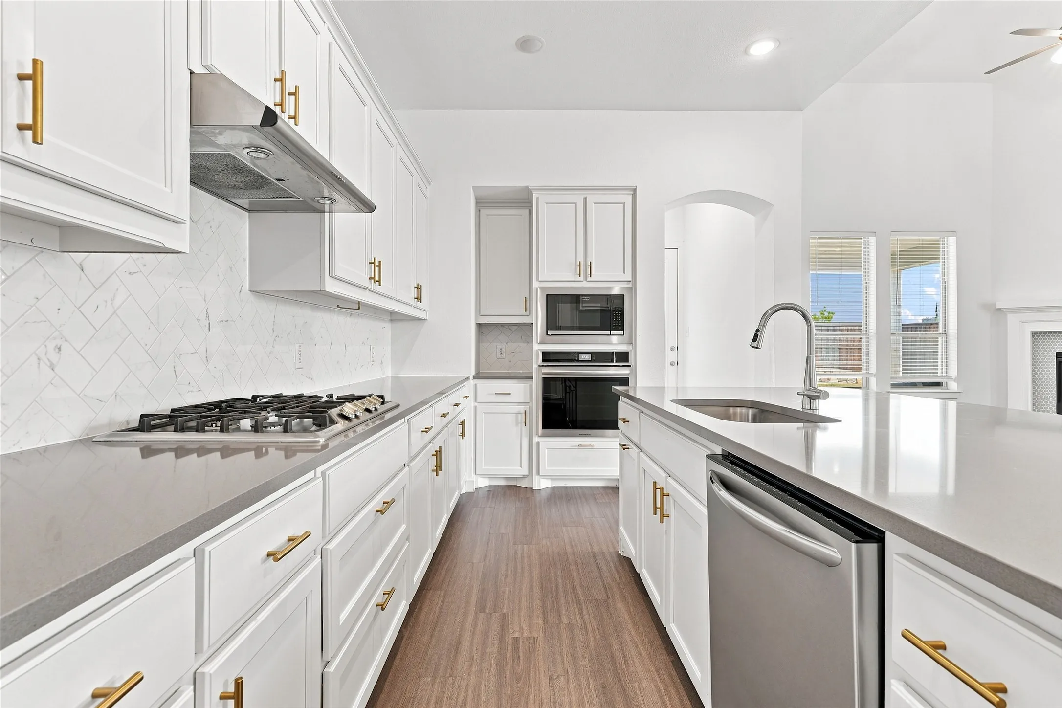 Single Family Residence For Sale in Kaufman County , 2410 Doncaster Drive, Forney, Texas 75126, 4 Bedroom, 4 Bathroom, Garage spaces, 3,188 Sqft, built in 2022, mls#21354534, Real Estate Agent in Forney, Homes For Sale in Kaufman county, Homes For Sale in Forney, Realtor in Forney Texas, Real Estate Brokerage Independent Realty Texas, Luminita Cordes Realtor