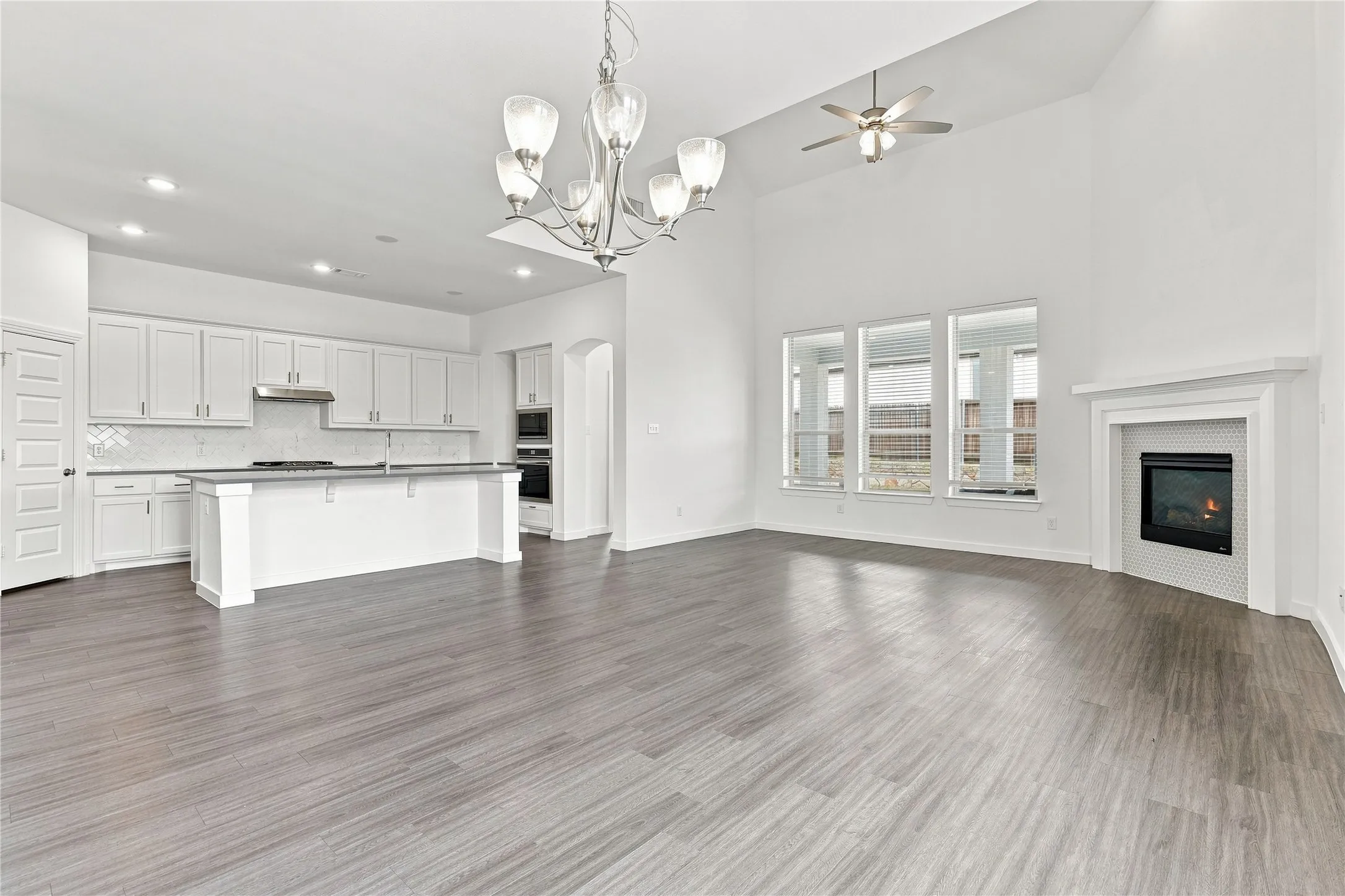 Single Family Residence For Sale in Kaufman County , 2410 Doncaster Drive, Forney, Texas 75126, 4 Bedroom, 4 Bathroom, Garage spaces, 3,188 Sqft, built in 2022, mls#21354534, Real Estate Agent in Forney, Homes For Sale in Kaufman county, Homes For Sale in Forney, Realtor in Forney Texas, Real Estate Brokerage Independent Realty Texas, Luminita Cordes Realtor