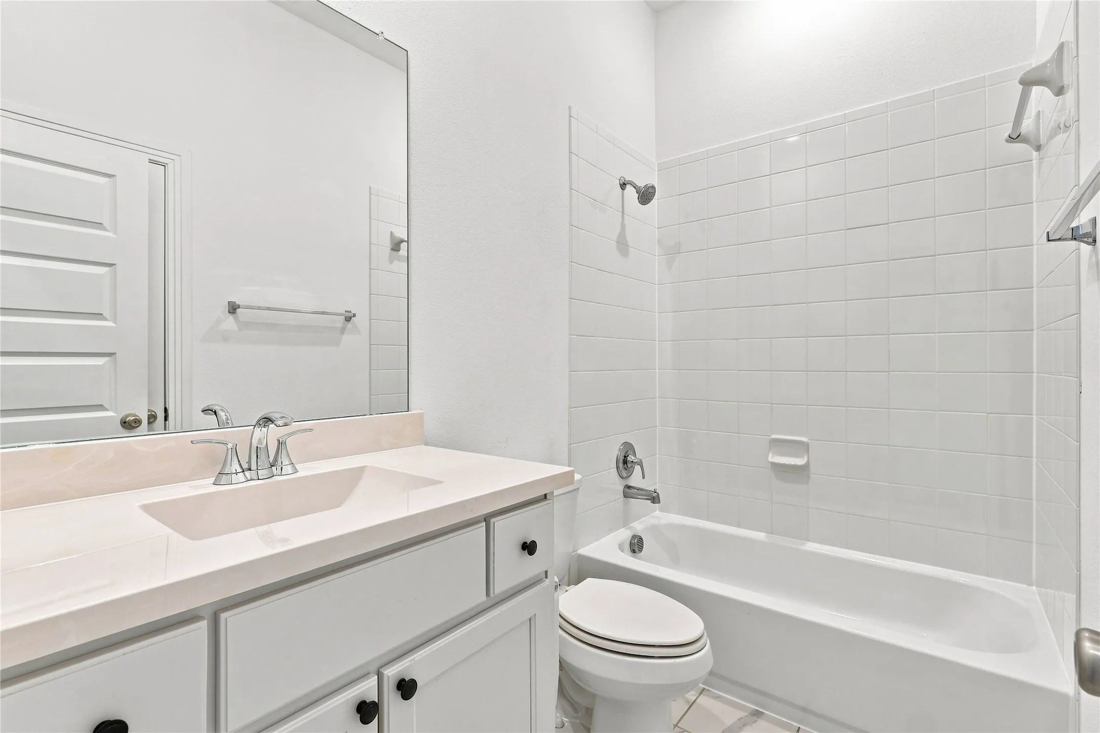 Single Family Residence For Sale in Kaufman County , 2410 Doncaster Drive, Forney, Texas 75126, 4 Bedroom, 4 Bathroom, Garage spaces, 3,188 Sqft, built in 2022, mls#21354534, Real Estate Agent in Forney, Homes For Sale in Kaufman county, Homes For Sale in Forney, Realtor in Forney Texas, Real Estate Brokerage Independent Realty Texas, Luminita Cordes Realtor