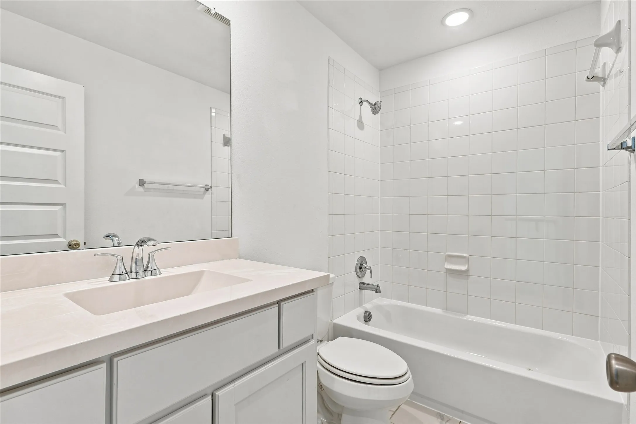 Single Family Residence For Sale in Kaufman County , 2410 Doncaster Drive, Forney, Texas 75126, 4 Bedroom, 4 Bathroom, Garage spaces, 3,188 Sqft, built in 2022, mls#21354534, Real Estate Agent in Forney, Homes For Sale in Kaufman county, Homes For Sale in Forney, Realtor in Forney Texas, Real Estate Brokerage Independent Realty Texas, Luminita Cordes Realtor