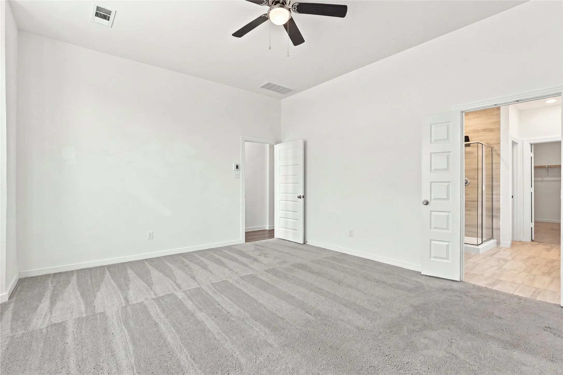 Single Family Residence For Sale in Kaufman County , 2410 Doncaster Drive, Forney, Texas 75126, 4 Bedroom, 4 Bathroom, Garage spaces, 3,188 Sqft, built in 2022, mls#21354534, Real Estate Agent in Forney, Homes For Sale in Kaufman county, Homes For Sale in Forney, Realtor in Forney Texas, Real Estate Brokerage Independent Realty Texas, Luminita Cordes Realtor