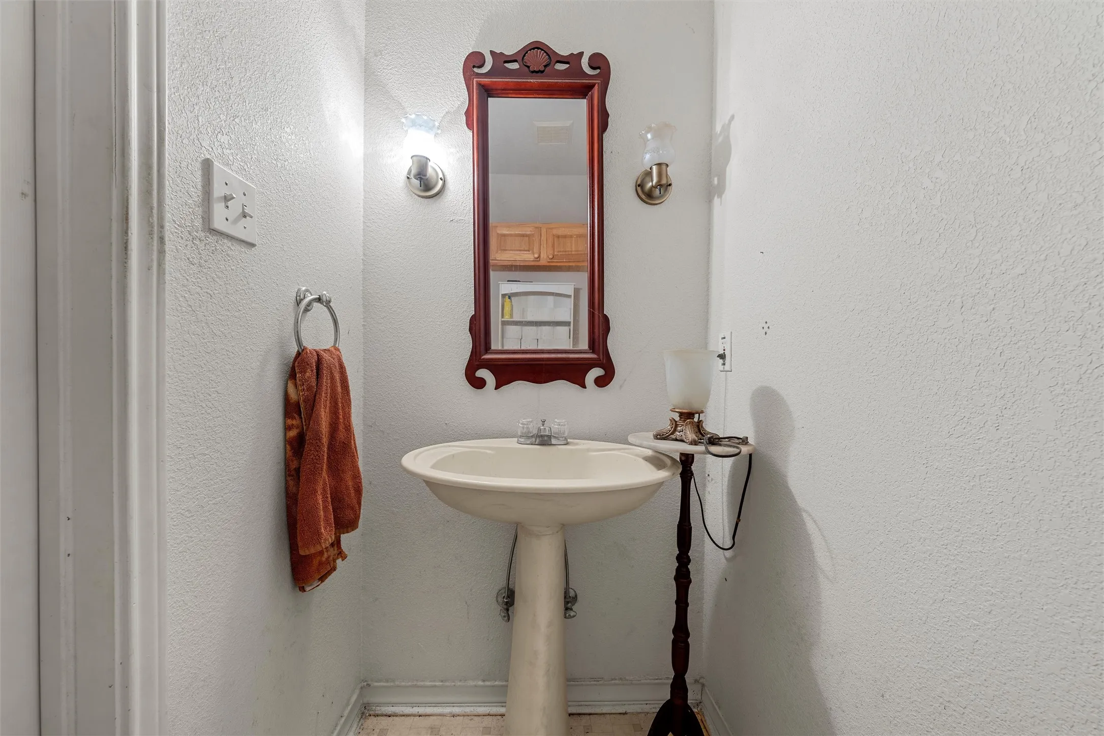 Half bathroom downstairs