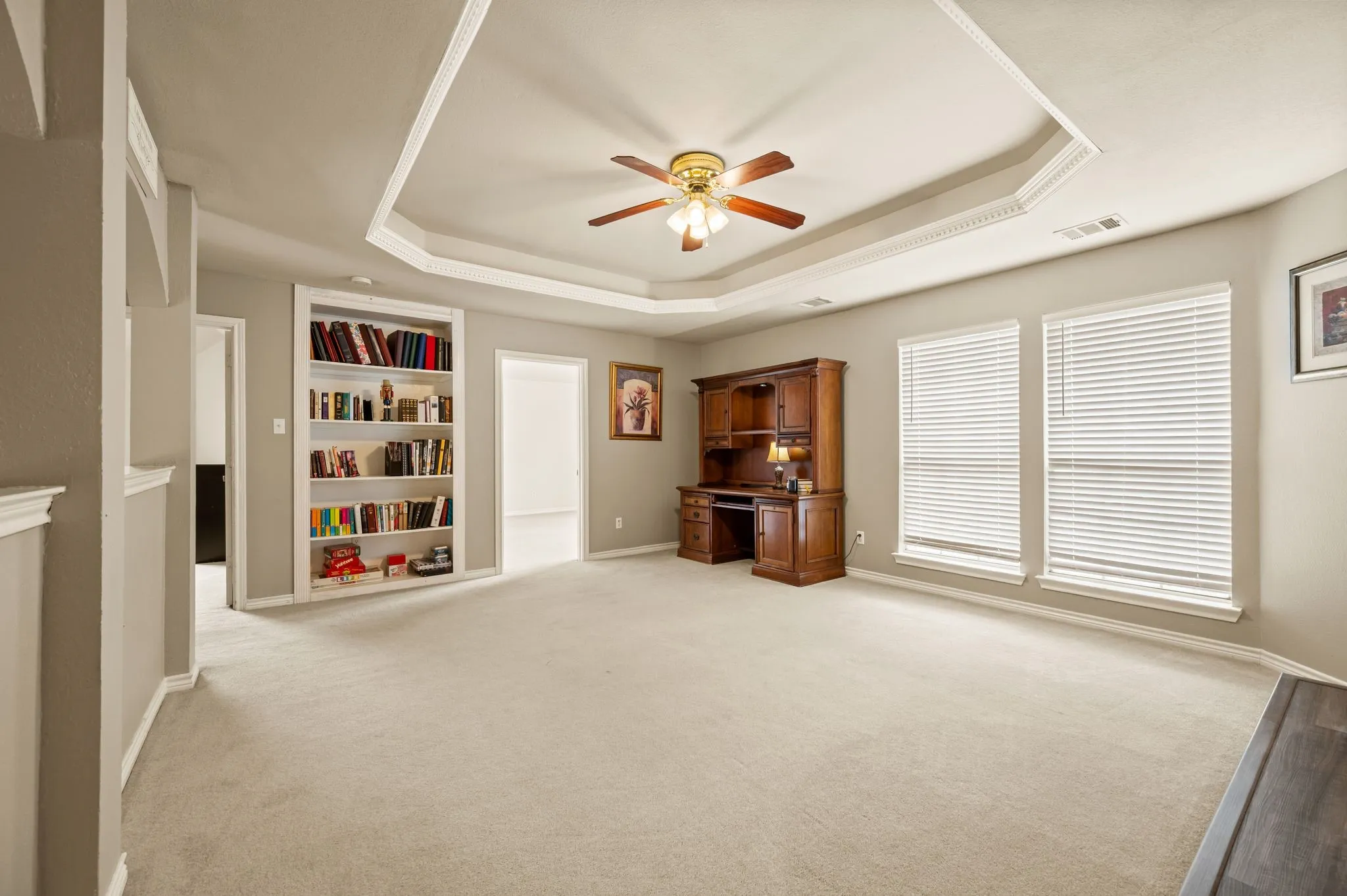 Single Family Residence For Sale in Tarrant County , 1603 Fairfax Drive, Mansfield, Texas 76063, 5 Bedroom, 4 Bathroom, 2 Garage spaces, 3,484 Sqft, built in 1998, mls#21354074, Real Estate Agent in Mansfield, Homes For Sale in Tarrant county, Homes For Sale in Mansfield, Realtor in Mansfield Texas, Real Estate Brokerage Independent Realty Texas, Luminita Cordes Realtor