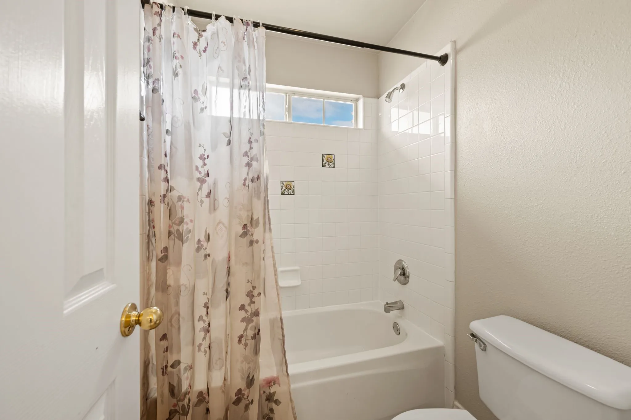Single Family Residence For Sale in Tarrant County , 1603 Fairfax Drive, Mansfield, Texas 76063, 5 Bedroom, 4 Bathroom, 2 Garage spaces, 3,484 Sqft, built in 1998, mls#21354074, Real Estate Agent in Mansfield, Homes For Sale in Tarrant county, Homes For Sale in Mansfield, Realtor in Mansfield Texas, Real Estate Brokerage Independent Realty Texas, Luminita Cordes Realtor
