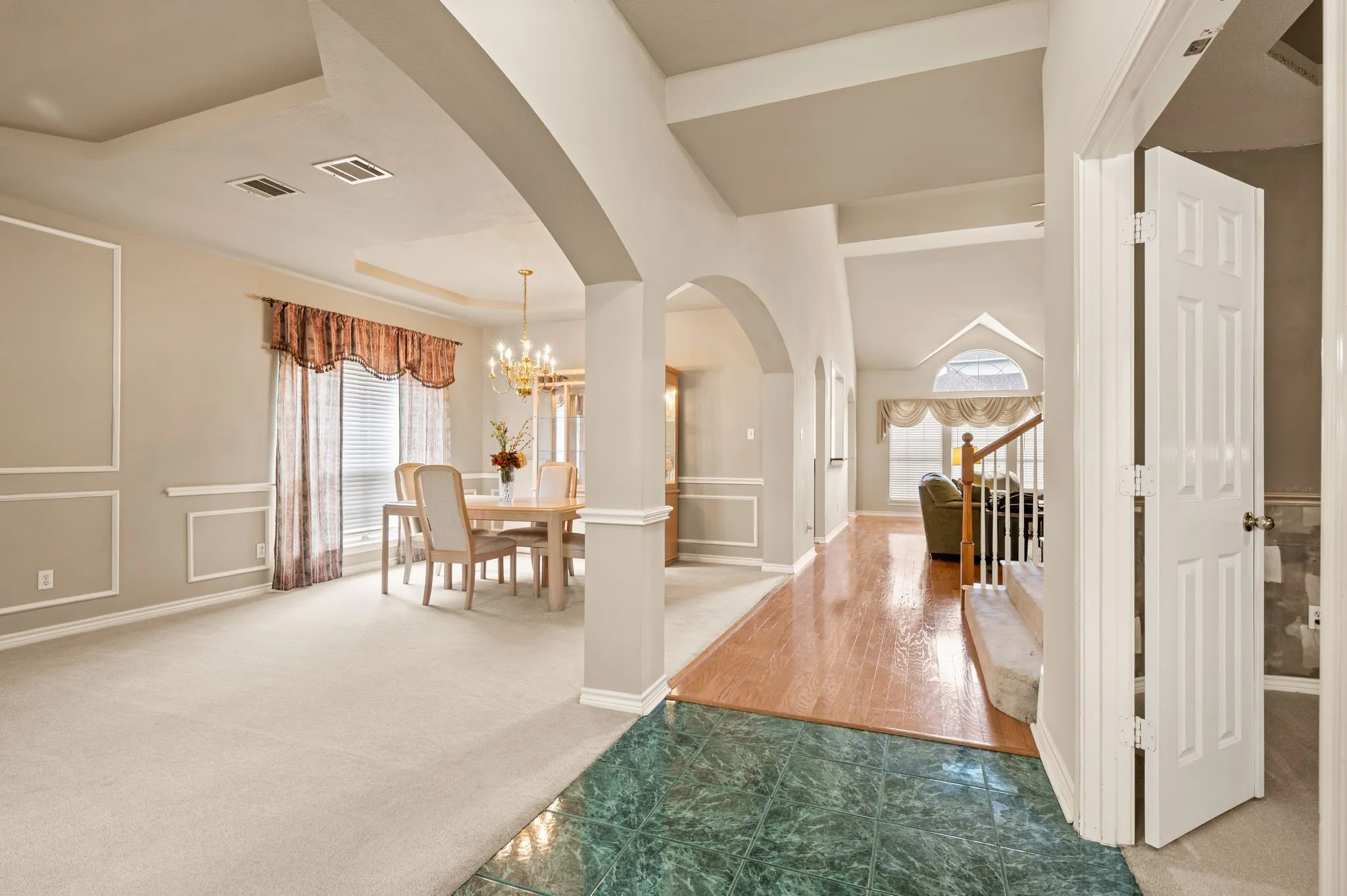 Single Family Residence For Sale in Tarrant County , 1603 Fairfax Drive, Mansfield, Texas 76063, 5 Bedroom, 4 Bathroom, 2 Garage spaces, 3,484 Sqft, built in 1998, mls#21354074, Real Estate Agent in Mansfield, Homes For Sale in Tarrant county, Homes For Sale in Mansfield, Realtor in Mansfield Texas, Real Estate Brokerage Independent Realty Texas, Luminita Cordes Realtor