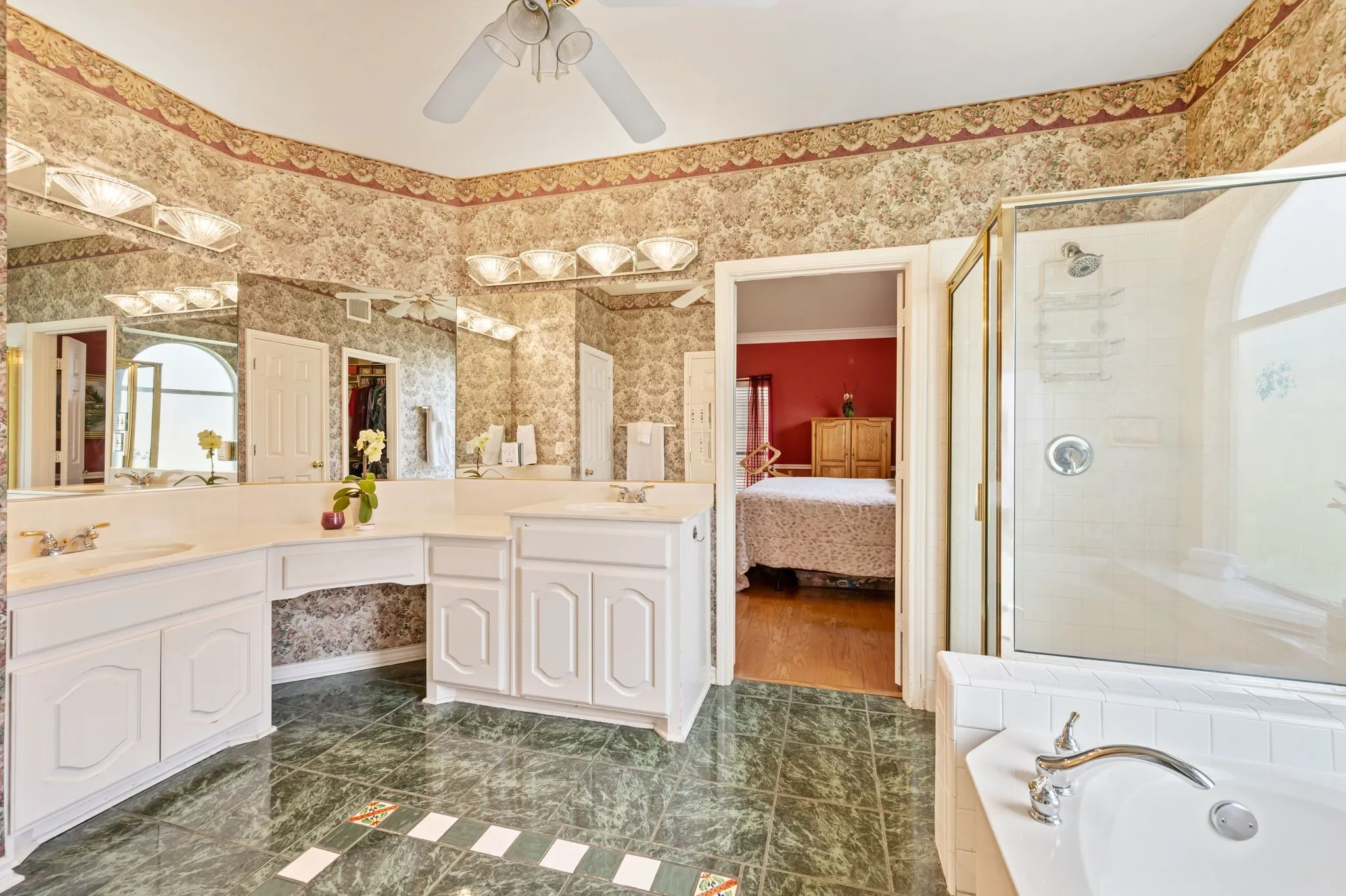Single Family Residence For Sale in Tarrant County , 1603 Fairfax Drive, Mansfield, Texas 76063, 5 Bedroom, 4 Bathroom, 2 Garage spaces, 3,484 Sqft, built in 1998, mls#21354074, Real Estate Agent in Mansfield, Homes For Sale in Tarrant county, Homes For Sale in Mansfield, Realtor in Mansfield Texas, Real Estate Brokerage Independent Realty Texas, Luminita Cordes Realtor