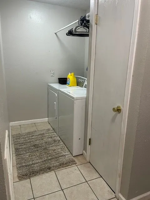 Single Family Residence For Sale in Henderson County , 11524 Sunrise Street, Brownsboro, Texas 75756, 3 Bedroom, 2 Bathroom, Garage spaces, 1,653 Sqft, built in 1985, Price $295,000, mls#21354553, Real Estate Agent in Brownsboro, Homes For Sale in Henderson county, Homes For Sale in Brownsboro, Realtor in Brownsboro Texas, Real Estate Brokerage Independent Realty Texas, Luminita Cordes Realtor