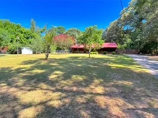 Single Family Residence For Sale in Henderson County , 11524 Sunrise Street, Brownsboro, Texas 75756, 3 Bedroom, 2 Bathroom, Garage spaces, 1,653 Sqft, built in 1985, Price $295,000, mls#21354553, Real Estate Agent in Brownsboro, Homes For Sale in Henderson county, Homes For Sale in Brownsboro, Realtor in Brownsboro Texas, Real Estate Brokerage Independent Realty Texas, Luminita Cordes Realtor