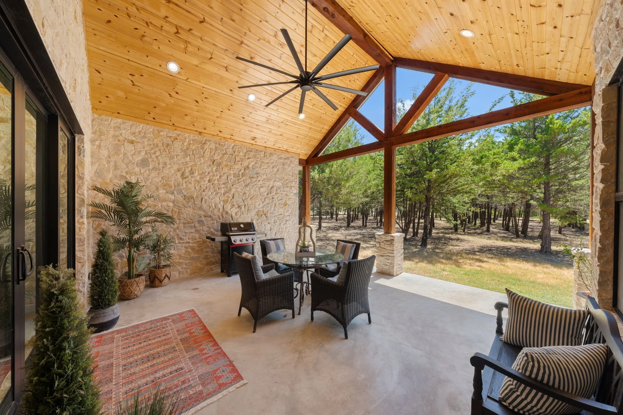 Single Family Residence For Sale in Collin County , 421 White Oak Circle, Anna, Texas 75409, 4 Bedroom, 5 Bathroom, 6 Garage spaces, 2,700 Sqft, built in 2023, mls#21354549, Real Estate Agent in Anna, Homes For Sale in Collin county, Homes For Sale in Anna, Realtor in Anna Texas, Real Estate Brokerage Independent Realty Texas, Luminita Cordes Realtor