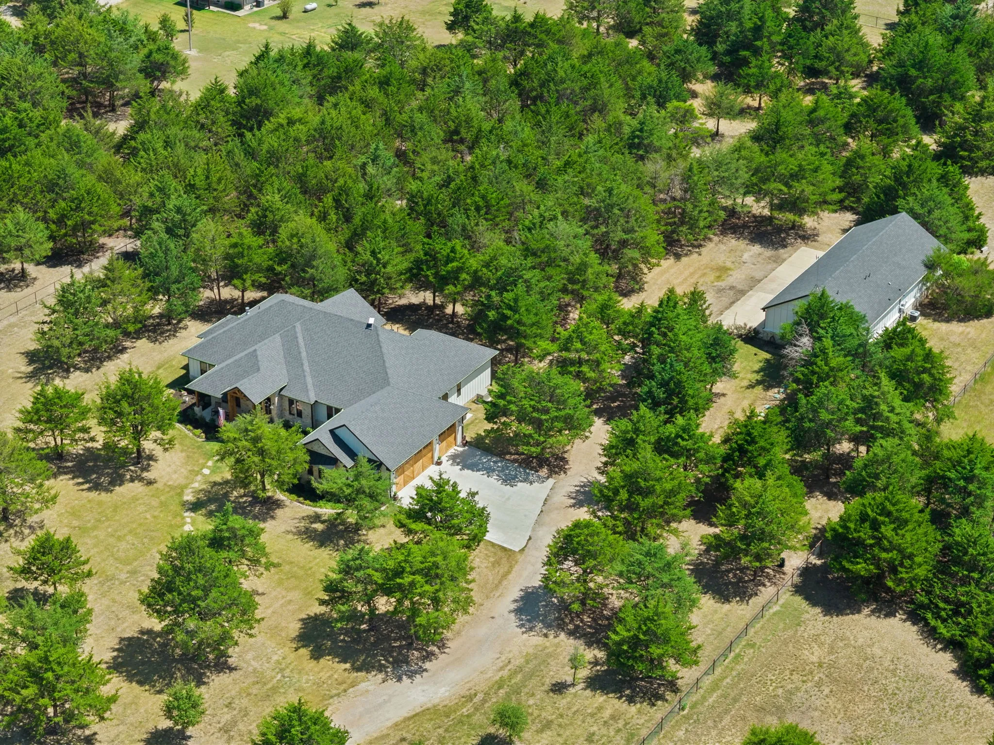 Single Family Residence For Sale in Collin County , 421 White Oak Circle, Anna, Texas 75409, 4 Bedroom, 5 Bathroom, 6 Garage spaces, 2,700 Sqft, built in 2023, mls#21354549, Real Estate Agent in Anna, Homes For Sale in Collin county, Homes For Sale in Anna, Realtor in Anna Texas, Real Estate Brokerage Independent Realty Texas, Luminita Cordes Realtor