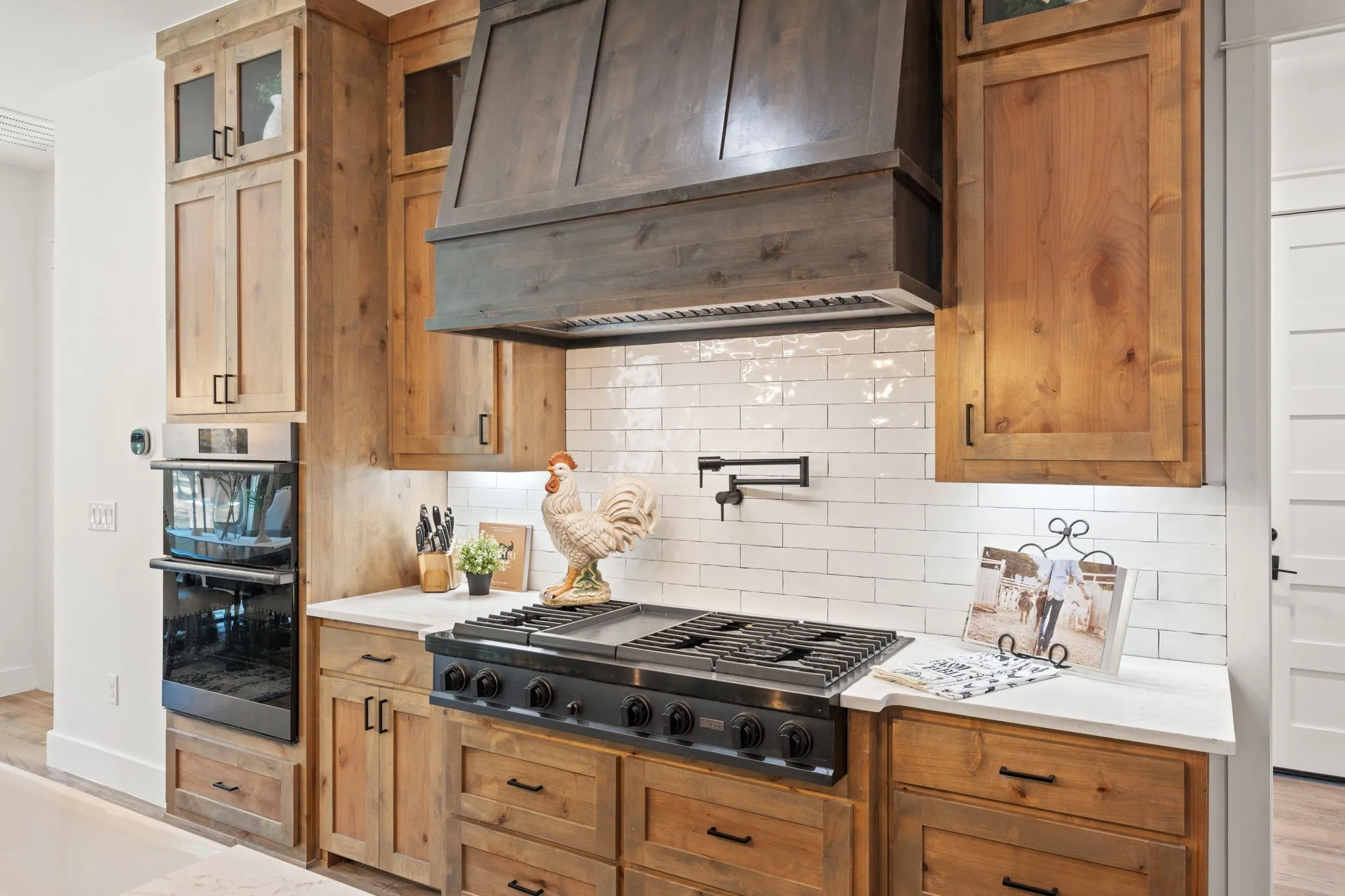 Single Family Residence For Sale in Collin County , 421 White Oak Circle, Anna, Texas 75409, 4 Bedroom, 5 Bathroom, 6 Garage spaces, 2,700 Sqft, built in 2023, mls#21354549, Real Estate Agent in Anna, Homes For Sale in Collin county, Homes For Sale in Anna, Realtor in Anna Texas, Real Estate Brokerage Independent Realty Texas, Luminita Cordes Realtor