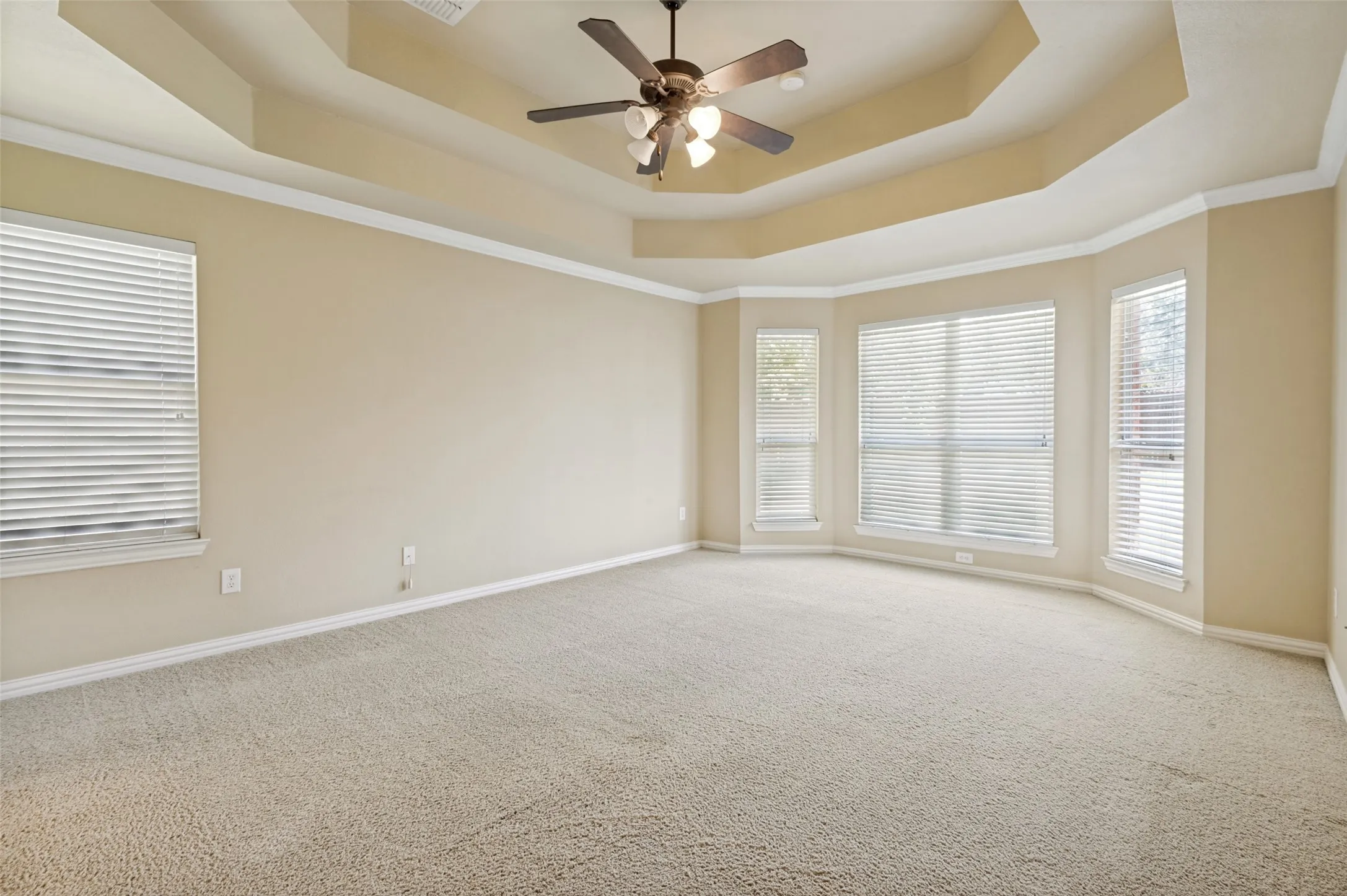 Single Family Residence For Sale in Tarrant County , 1319 Cadbury Lane, Keller, Texas 76248, 4 Bedroom, 2 Bathroom, 2 Garage spaces, 2,390 Sqft, built in 2005, mls#21354514, Real Estate Agent in Keller, Homes For Sale in Tarrant county, Homes For Sale in Keller, Realtor in Keller Texas, Real Estate Brokerage Independent Realty Texas, Luminita Cordes Realtor
