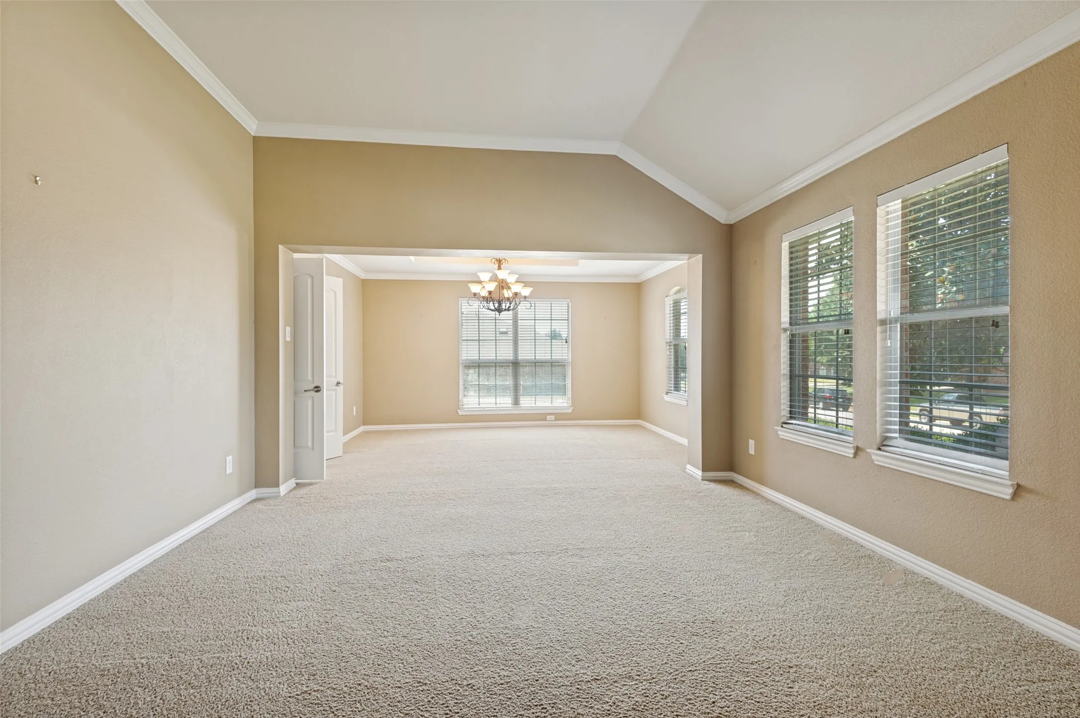 Single Family Residence For Sale in Tarrant County , 1319 Cadbury Lane, Keller, Texas 76248, 4 Bedroom, 2 Bathroom, 2 Garage spaces, 2,390 Sqft, built in 2005, mls#21354514, Real Estate Agent in Keller, Homes For Sale in Tarrant county, Homes For Sale in Keller, Realtor in Keller Texas, Real Estate Brokerage Independent Realty Texas, Luminita Cordes Realtor