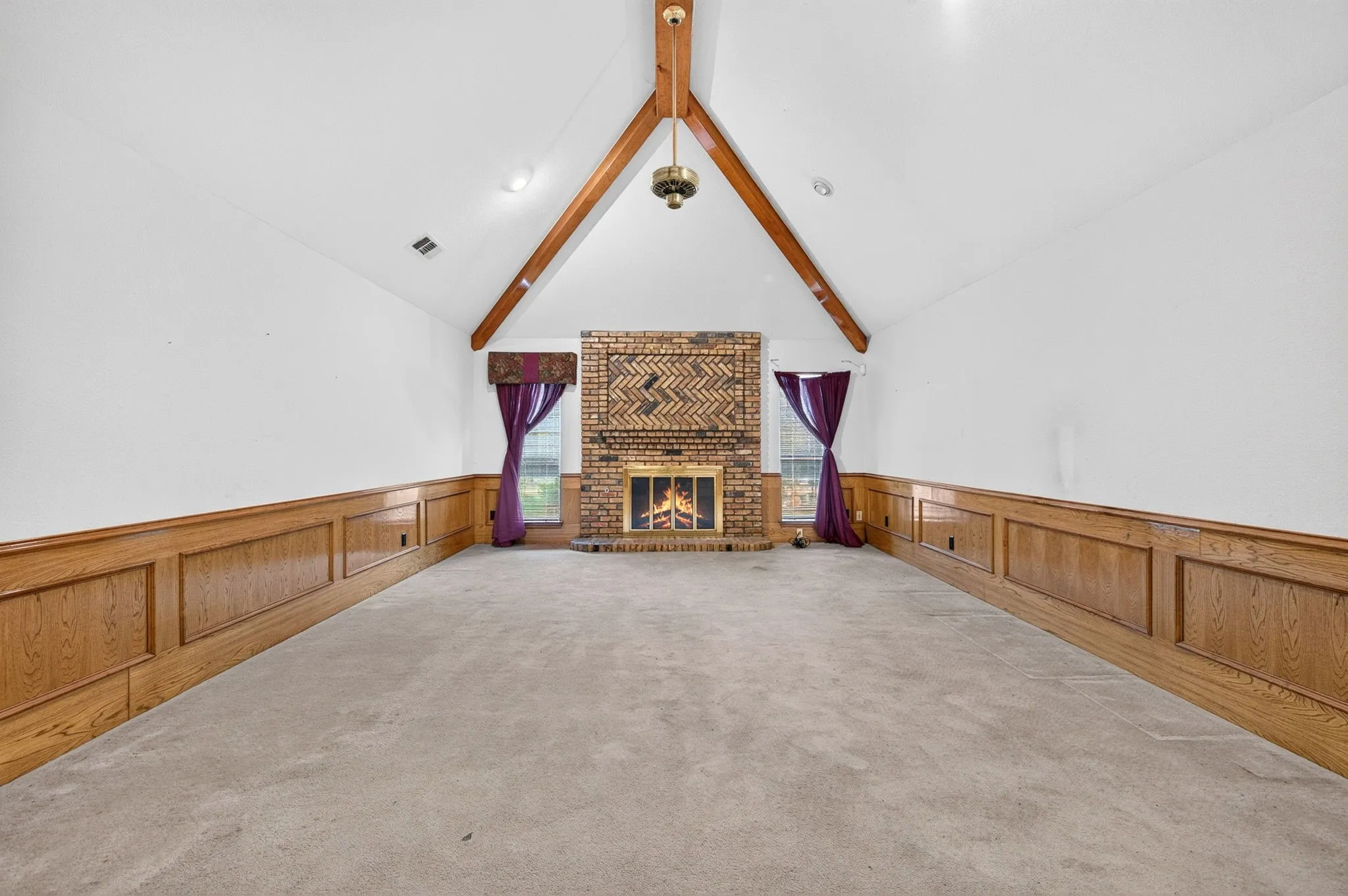 Single Family Residence For Sale in Dallas County , 1416 Sagewood Drive, De Soto, Texas 75115, 4 Bedroom, 3 Bathroom, 2 Garage spaces, 2,600 Sqft, built in 1987, mls#21352052, Real Estate Agent in De Soto, Homes For Sale in Dallas county, Homes For Sale in De Soto, Realtor in De Soto Texas, Real Estate Brokerage Independent Realty Texas, Luminita Cordes Realtor