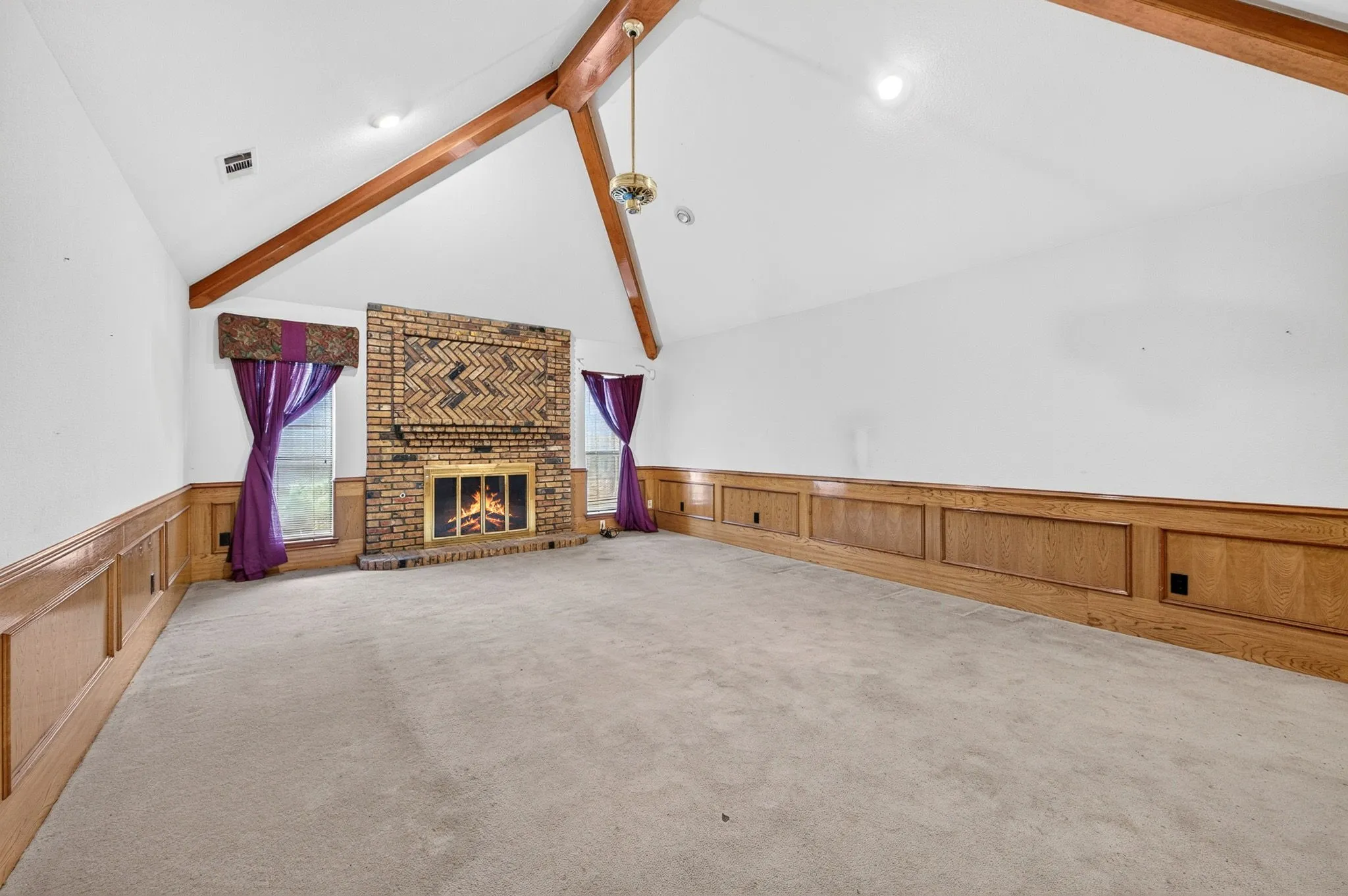 Single Family Residence For Sale in Dallas County , 1416 Sagewood Drive, De Soto, Texas 75115, 4 Bedroom, 3 Bathroom, 2 Garage spaces, 2,600 Sqft, built in 1987, mls#21352052, Real Estate Agent in De Soto, Homes For Sale in Dallas county, Homes For Sale in De Soto, Realtor in De Soto Texas, Real Estate Brokerage Independent Realty Texas, Luminita Cordes Realtor