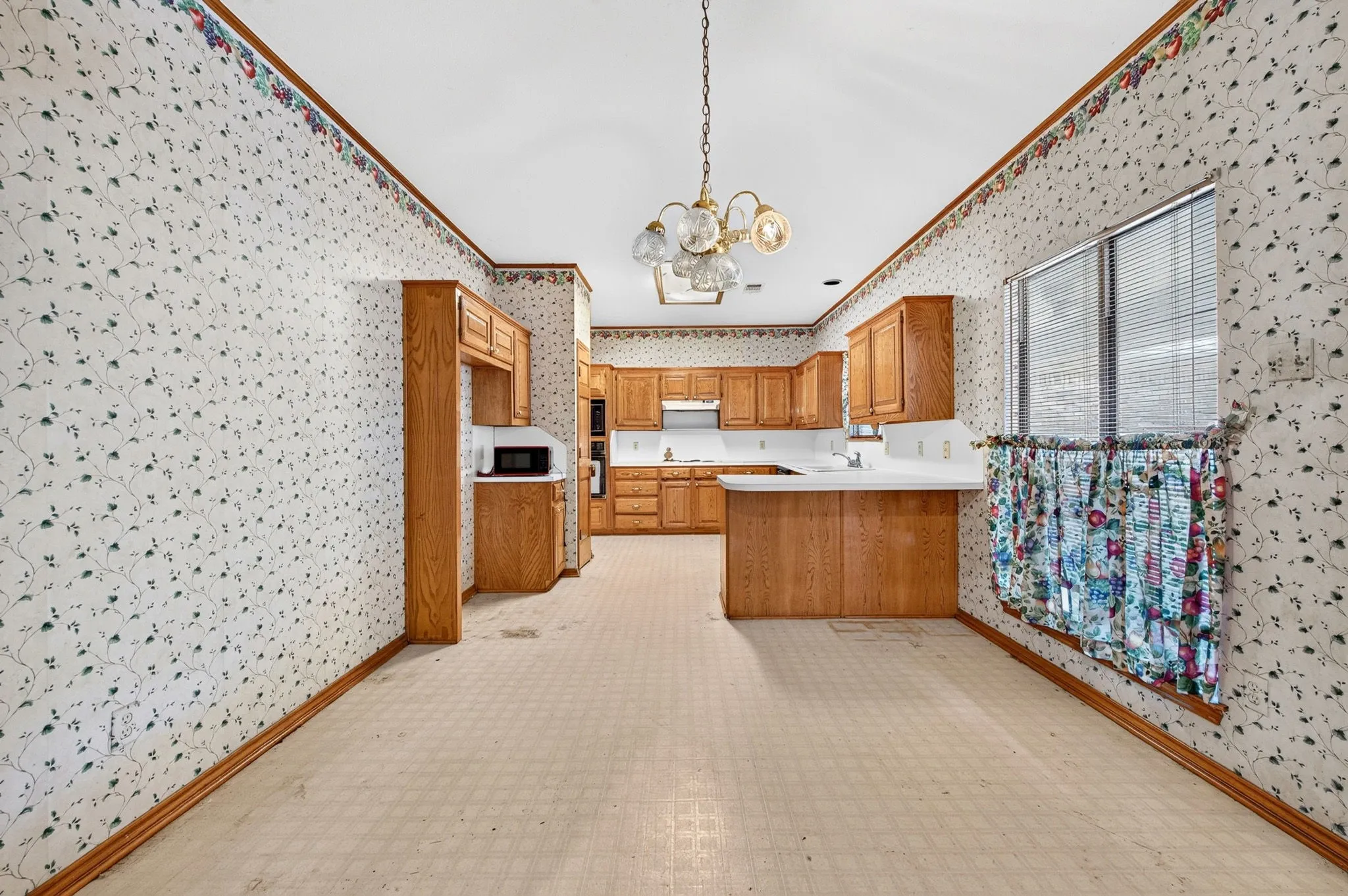 Single Family Residence For Sale in Dallas County , 1416 Sagewood Drive, De Soto, Texas 75115, 4 Bedroom, 3 Bathroom, 2 Garage spaces, 2,600 Sqft, built in 1987, mls#21352052, Real Estate Agent in De Soto, Homes For Sale in Dallas county, Homes For Sale in De Soto, Realtor in De Soto Texas, Real Estate Brokerage Independent Realty Texas, Luminita Cordes Realtor