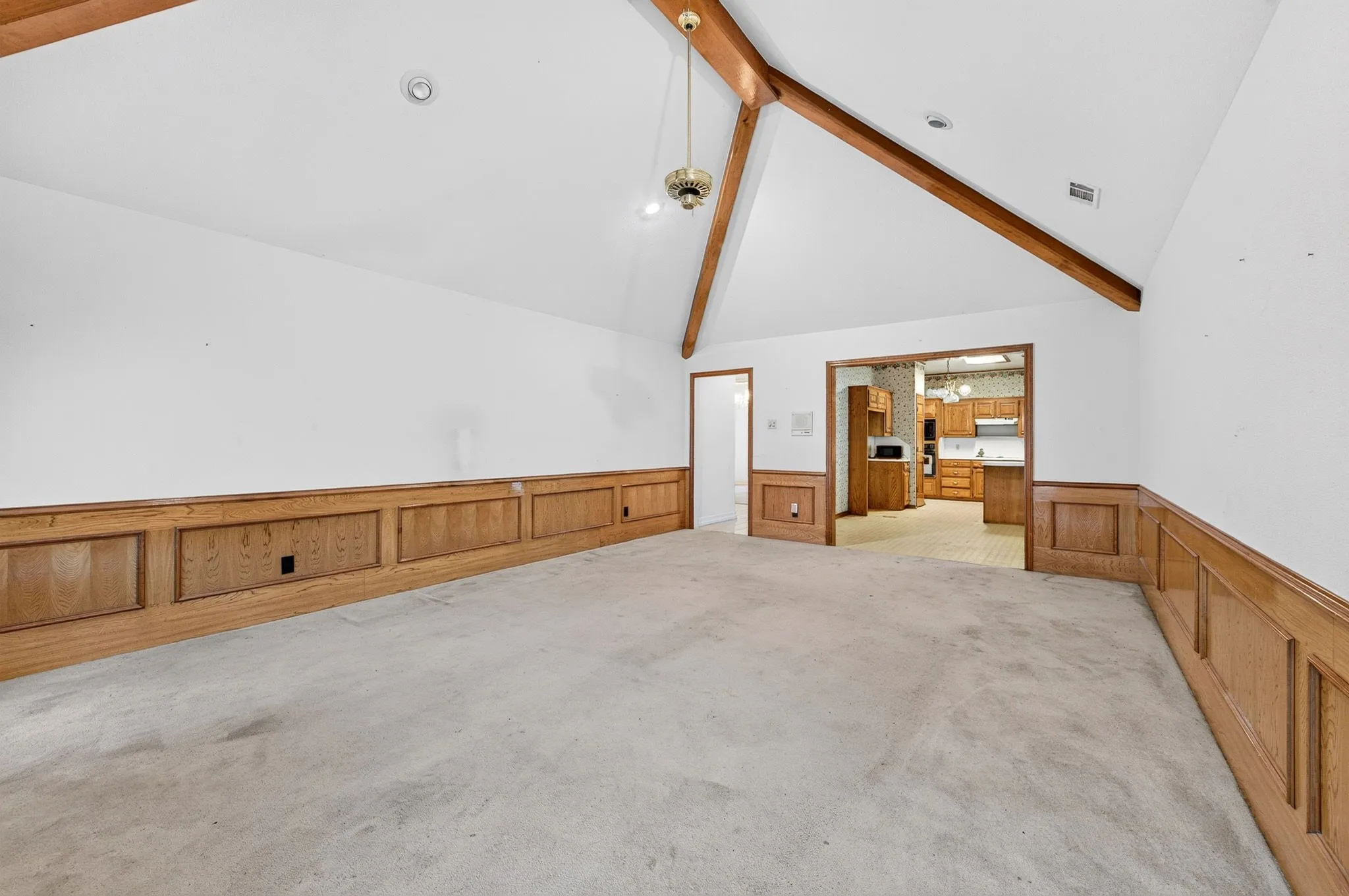 Single Family Residence For Sale in Dallas County , 1416 Sagewood Drive, De Soto, Texas 75115, 4 Bedroom, 3 Bathroom, 2 Garage spaces, 2,600 Sqft, built in 1987, mls#21352052, Real Estate Agent in De Soto, Homes For Sale in Dallas county, Homes For Sale in De Soto, Realtor in De Soto Texas, Real Estate Brokerage Independent Realty Texas, Luminita Cordes Realtor