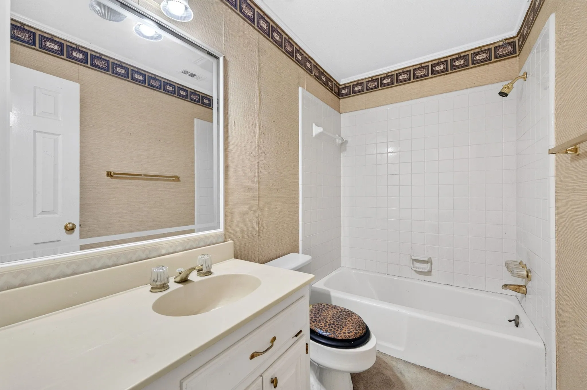Single Family Residence For Sale in Dallas County , 1416 Sagewood Drive, De Soto, Texas 75115, 4 Bedroom, 3 Bathroom, 2 Garage spaces, 2,600 Sqft, built in 1987, mls#21352052, Real Estate Agent in De Soto, Homes For Sale in Dallas county, Homes For Sale in De Soto, Realtor in De Soto Texas, Real Estate Brokerage Independent Realty Texas, Luminita Cordes Realtor