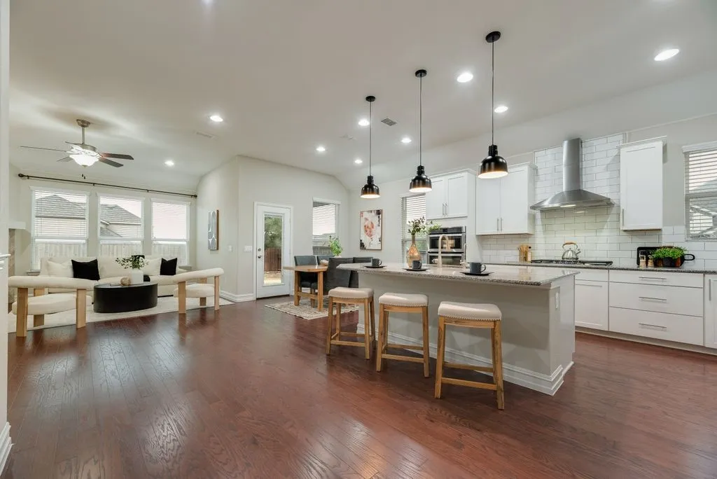 Single Family Residence For Sale in Collin County , 2913 Barnsley Drive, Mc Kinney, Texas 75071, 4 Bedroom, 2 Bathroom, 2 Garage spaces, 2,181 Sqft, built in 2017, mls#21354558, Real Estate Agent in Mc Kinney, Homes For Sale in Collin county, Homes For Sale in Mc Kinney, Realtor in Mc Kinney Texas, Real Estate Brokerage Independent Realty Texas, Luminita Cordes Realtor
