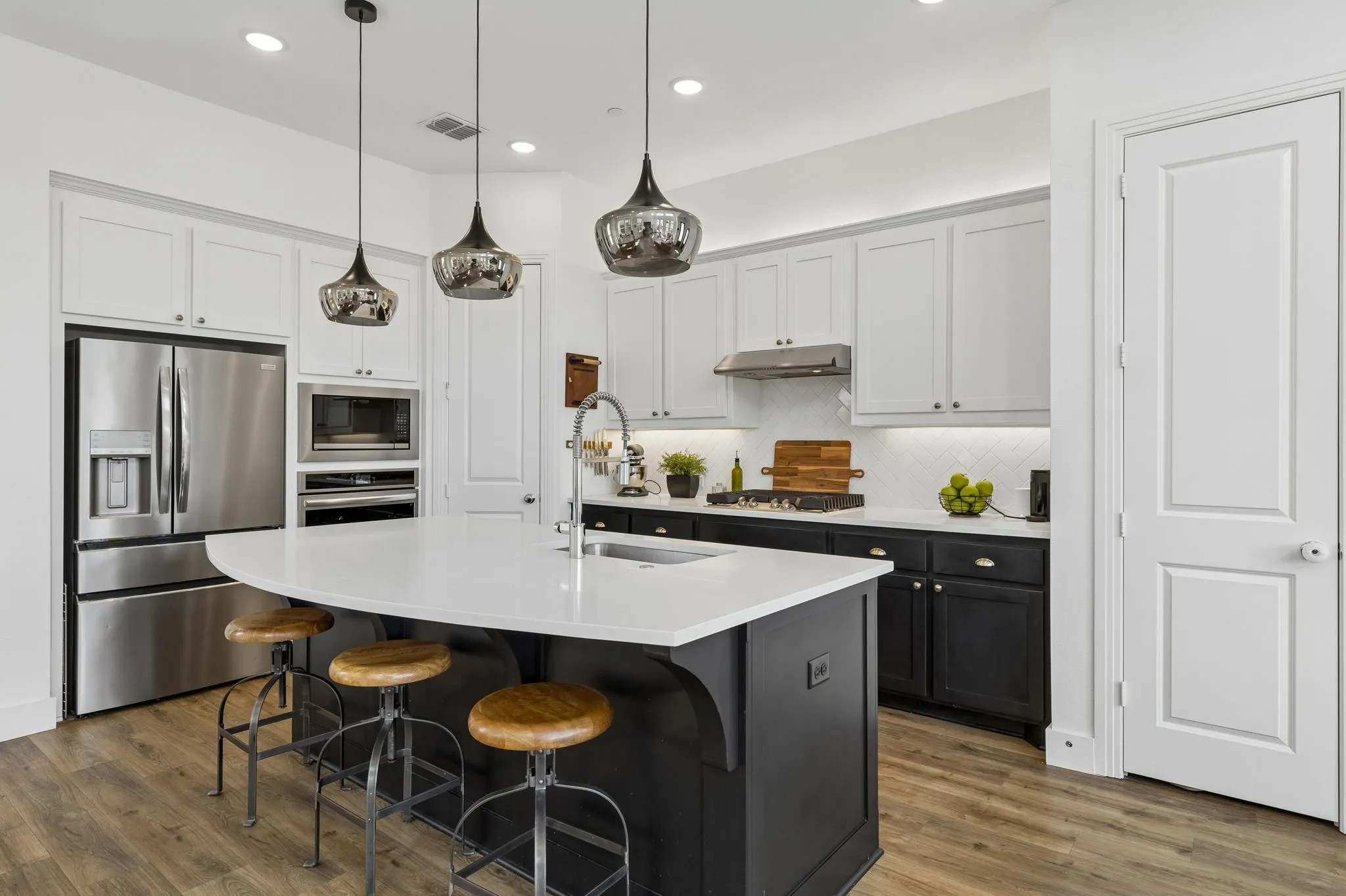 Single Family Residence For Sale in Collin County , 321 Sugarmaple Lane, Mc Kinney, Texas 75071, 3 Bedroom, 3 Bathroom, 2 Garage spaces, 1,827 Sqft, built in 2022, mls#21348115, Real Estate Agent in Mc Kinney, Homes For Sale in Collin county, Homes For Sale in Mc Kinney, Realtor in Mc Kinney Texas, Real Estate Brokerage Independent Realty Texas, Luminita Cordes Realtor