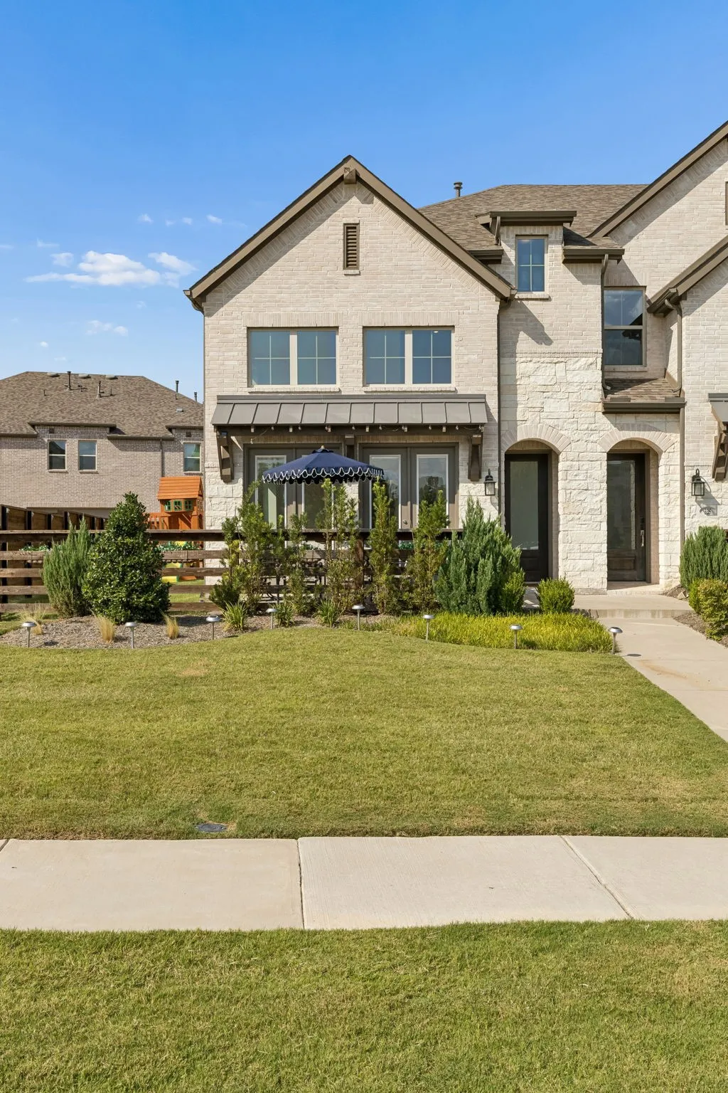 Single Family Residence For Sale in Collin County , 321 Sugarmaple Lane, Mc Kinney, Texas 75071, 3 Bedroom, 3 Bathroom, 2 Garage spaces, 1,827 Sqft, built in 2022, mls#21348115, Real Estate Agent in Mc Kinney, Homes For Sale in Collin county, Homes For Sale in Mc Kinney, Realtor in Mc Kinney Texas, Real Estate Brokerage Independent Realty Texas, Luminita Cordes Realtor