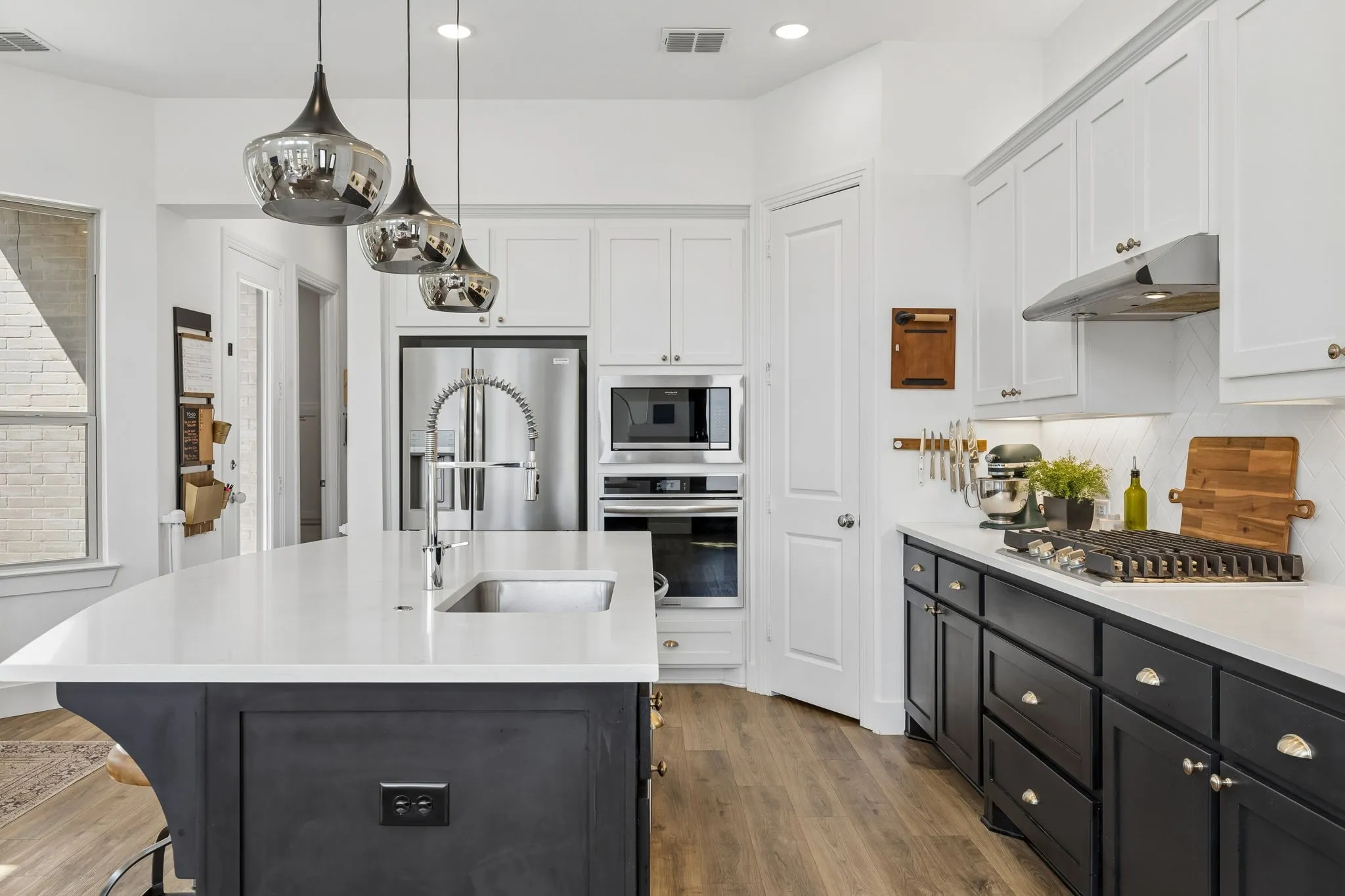 Single Family Residence For Sale in Collin County , 321 Sugarmaple Lane, Mc Kinney, Texas 75071, 3 Bedroom, 3 Bathroom, 2 Garage spaces, 1,827 Sqft, built in 2022, mls#21348115, Real Estate Agent in Mc Kinney, Homes For Sale in Collin county, Homes For Sale in Mc Kinney, Realtor in Mc Kinney Texas, Real Estate Brokerage Independent Realty Texas, Luminita Cordes Realtor