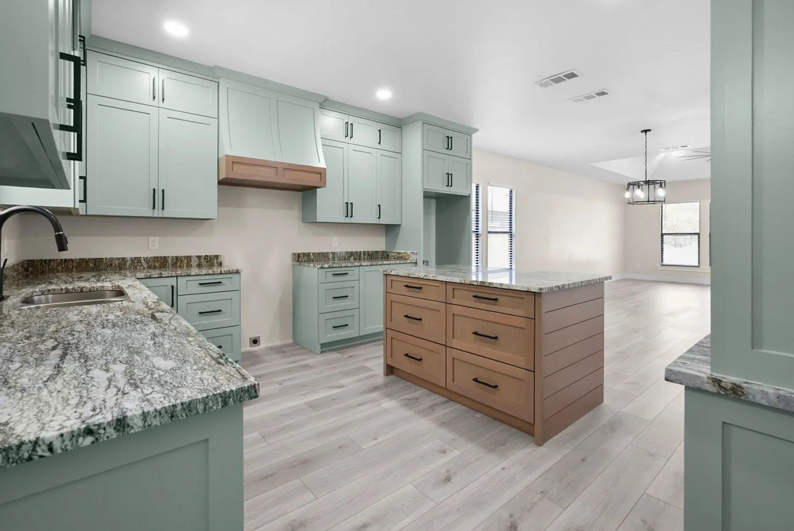 Single Family Residence For Sale in Navarro County , 307 E 13th, Corsicana, Texas 75110, 3 Bedroom, 2 Bathroom, 2 Garage spaces, 1,524 Sqft, built in 2026, mls#21350197, Real Estate Agent in Corsicana, Homes For Sale in Navarro county, Homes For Sale in Corsicana, Realtor in Corsicana Texas, Real Estate Brokerage Independent Realty Texas, Luminita Cordes Realtor