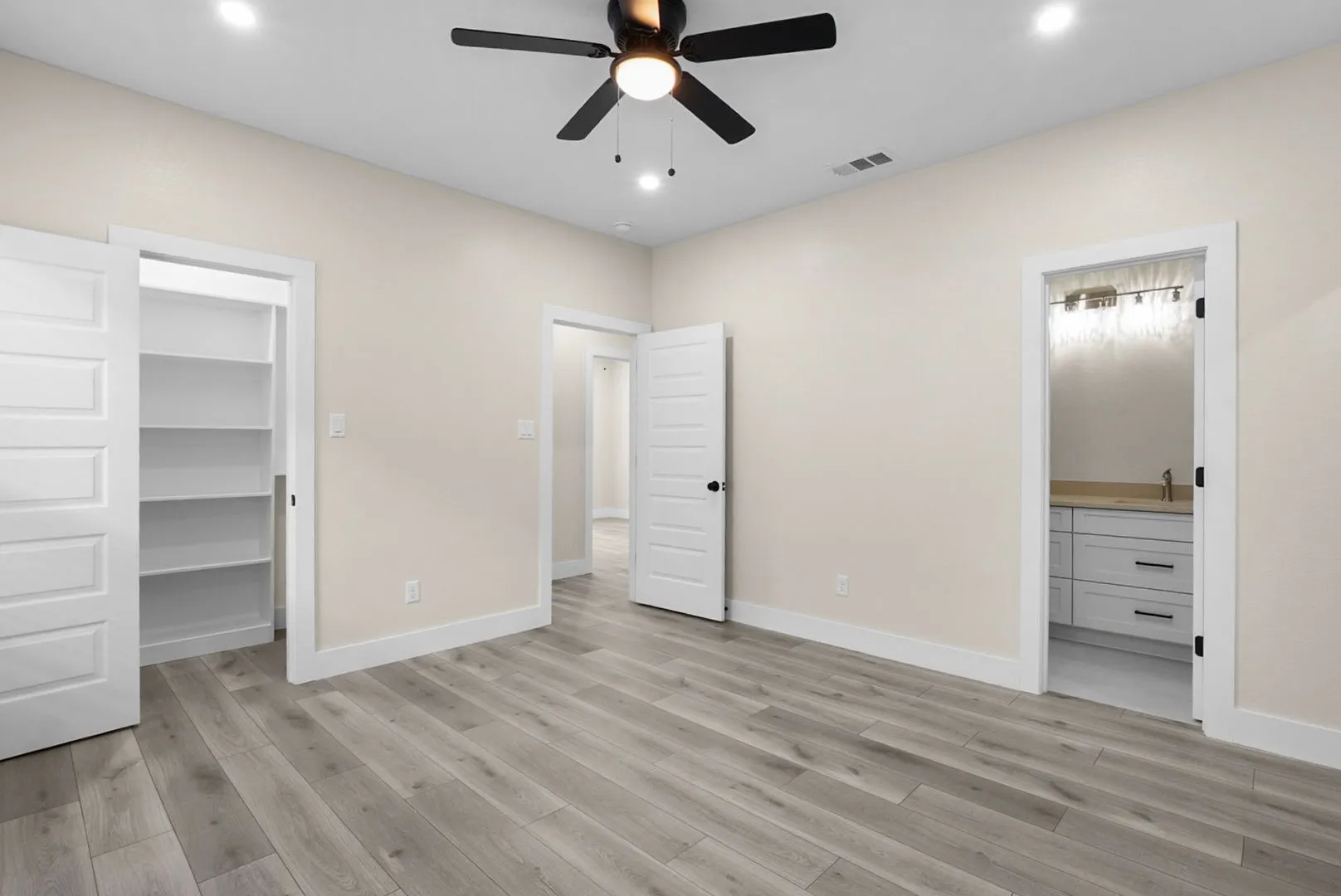 Single Family Residence For Sale in Navarro County , 307 E 13th, Corsicana, Texas 75110, 3 Bedroom, 2 Bathroom, 2 Garage spaces, 1,524 Sqft, built in 2026, mls#21350197, Real Estate Agent in Corsicana, Homes For Sale in Navarro county, Homes For Sale in Corsicana, Realtor in Corsicana Texas, Real Estate Brokerage Independent Realty Texas, Luminita Cordes Realtor
