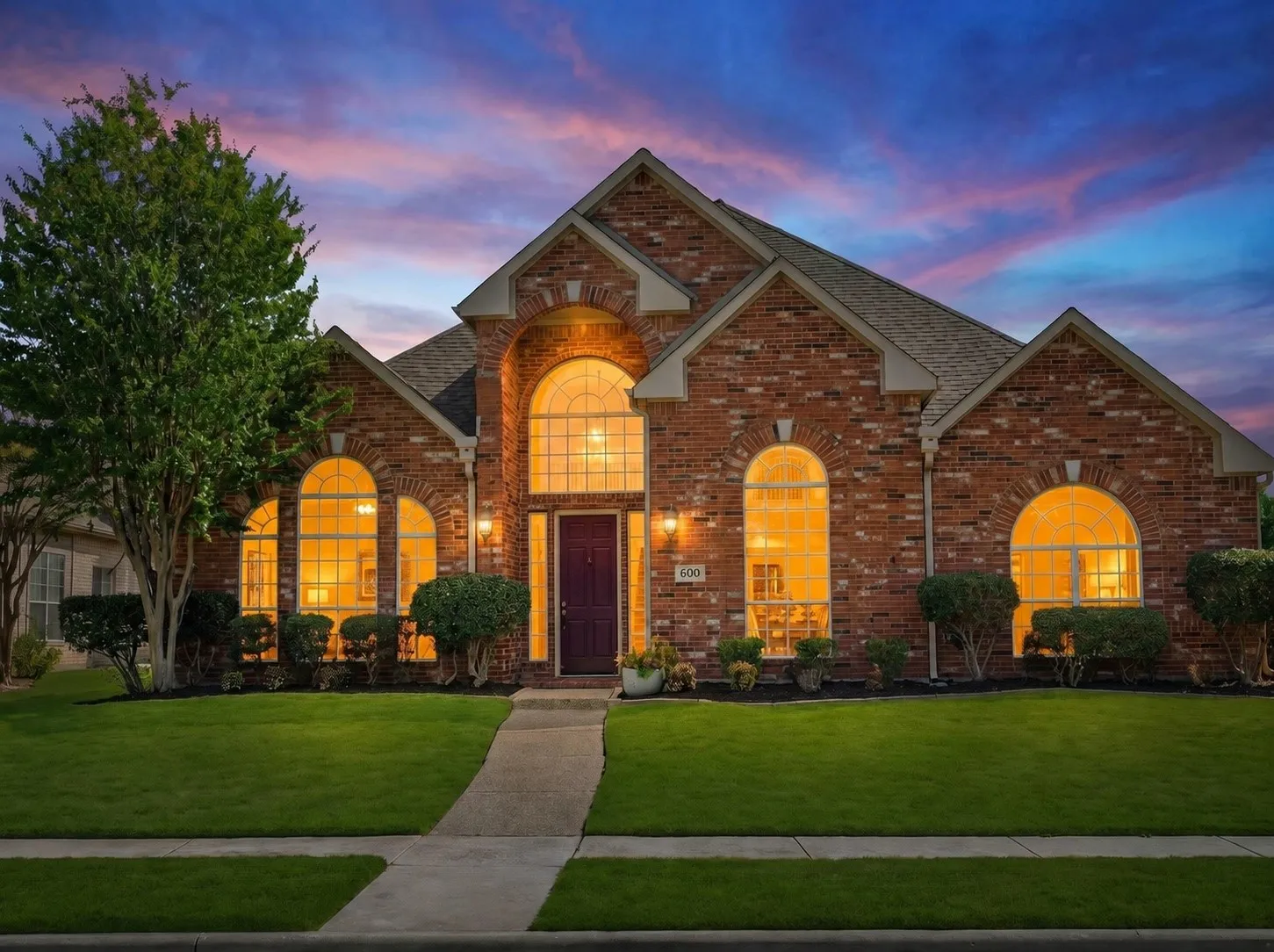Single Family Residence For Sale in Dallas County , 600 Wellington Road, Coppell, Texas 75019, 3 Bedroom, 3 Bathroom, 2 Garage spaces, 2,668 Sqft, built in 1995, mls#21354557, Real Estate Agent in Coppell, Homes For Sale in Dallas county, Homes For Sale in Coppell, Realtor in Coppell Texas, Real Estate Brokerage Independent Realty Texas, Luminita Cordes Realtor