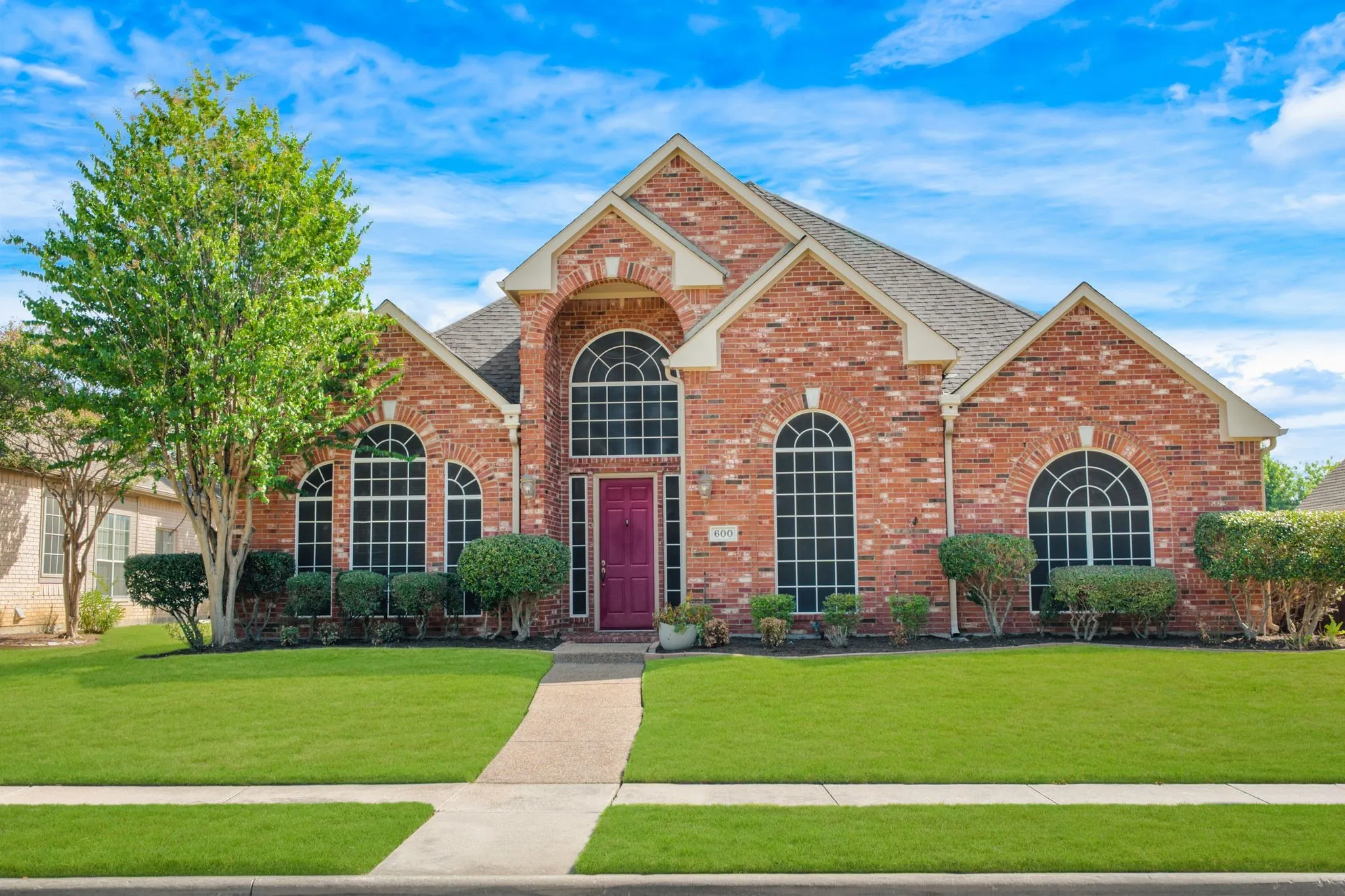 Single Family Residence For Sale in Dallas County , 600 Wellington Road, Coppell, Texas 75019, 3 Bedroom, 3 Bathroom, 2 Garage spaces, 2,668 Sqft, built in 1995, mls#21354557, Real Estate Agent in Coppell, Homes For Sale in Dallas county, Homes For Sale in Coppell, Realtor in Coppell Texas, Real Estate Brokerage Independent Realty Texas, Luminita Cordes Realtor