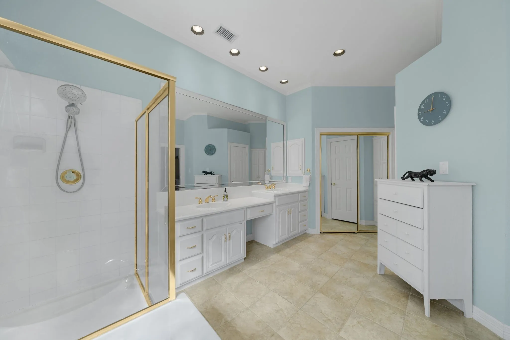 Single Family Residence For Sale in Dallas County , 600 Wellington Road, Coppell, Texas 75019, 3 Bedroom, 3 Bathroom, 2 Garage spaces, 2,668 Sqft, built in 1995, mls#21354557, Real Estate Agent in Coppell, Homes For Sale in Dallas county, Homes For Sale in Coppell, Realtor in Coppell Texas, Real Estate Brokerage Independent Realty Texas, Luminita Cordes Realtor
