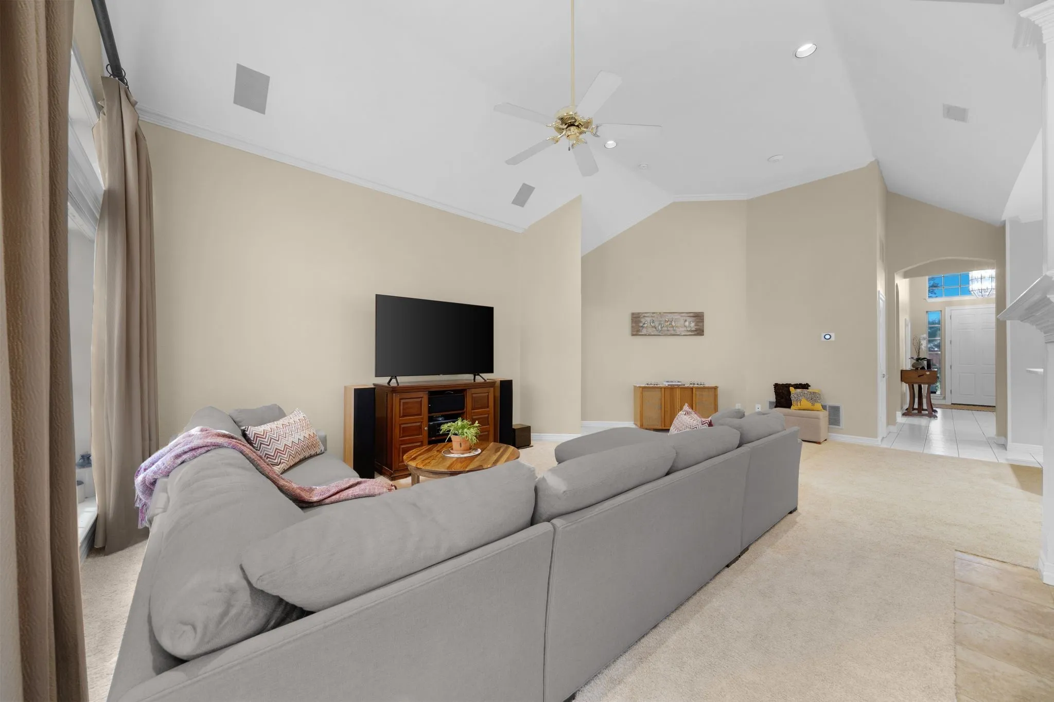 Single Family Residence For Sale in Dallas County , 600 Wellington Road, Coppell, Texas 75019, 3 Bedroom, 3 Bathroom, 2 Garage spaces, 2,668 Sqft, built in 1995, mls#21354557, Real Estate Agent in Coppell, Homes For Sale in Dallas county, Homes For Sale in Coppell, Realtor in Coppell Texas, Real Estate Brokerage Independent Realty Texas, Luminita Cordes Realtor