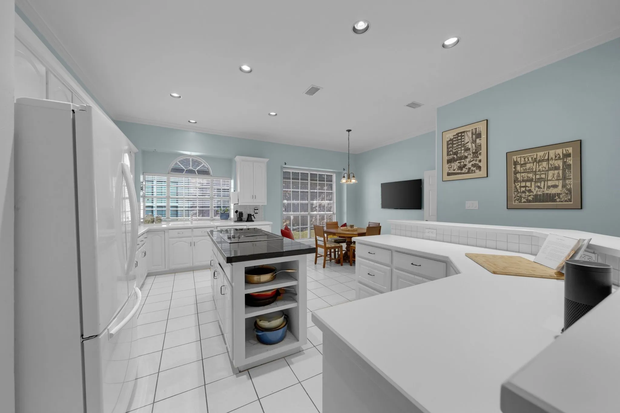 Single Family Residence For Sale in Dallas County , 600 Wellington Road, Coppell, Texas 75019, 3 Bedroom, 3 Bathroom, 2 Garage spaces, 2,668 Sqft, built in 1995, mls#21354557, Real Estate Agent in Coppell, Homes For Sale in Dallas county, Homes For Sale in Coppell, Realtor in Coppell Texas, Real Estate Brokerage Independent Realty Texas, Luminita Cordes Realtor
