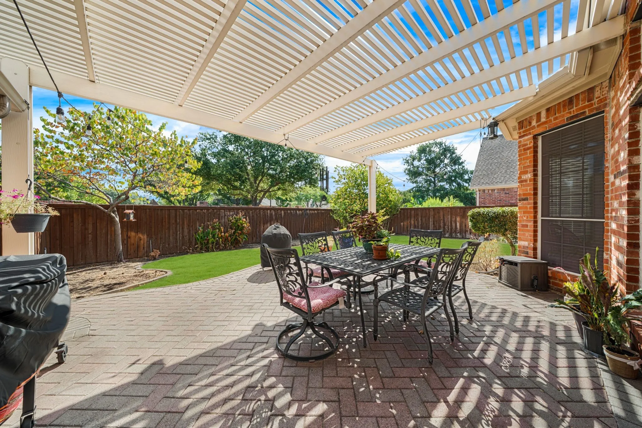 Single Family Residence For Sale in Dallas County , 600 Wellington Road, Coppell, Texas 75019, 3 Bedroom, 3 Bathroom, 2 Garage spaces, 2,668 Sqft, built in 1995, mls#21354557, Real Estate Agent in Coppell, Homes For Sale in Dallas county, Homes For Sale in Coppell, Realtor in Coppell Texas, Real Estate Brokerage Independent Realty Texas, Luminita Cordes Realtor