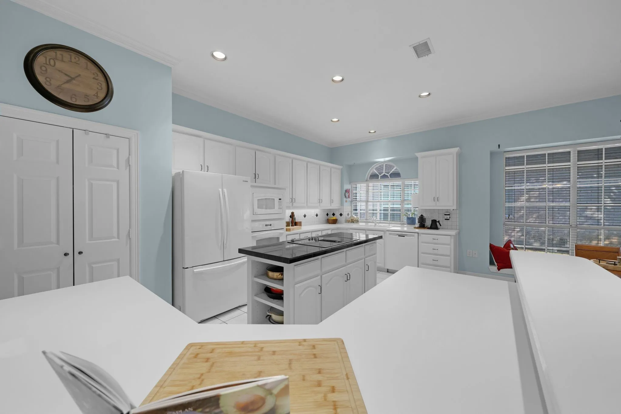 Single Family Residence For Sale in Dallas County , 600 Wellington Road, Coppell, Texas 75019, 3 Bedroom, 3 Bathroom, 2 Garage spaces, 2,668 Sqft, built in 1995, mls#21354557, Real Estate Agent in Coppell, Homes For Sale in Dallas county, Homes For Sale in Coppell, Realtor in Coppell Texas, Real Estate Brokerage Independent Realty Texas, Luminita Cordes Realtor