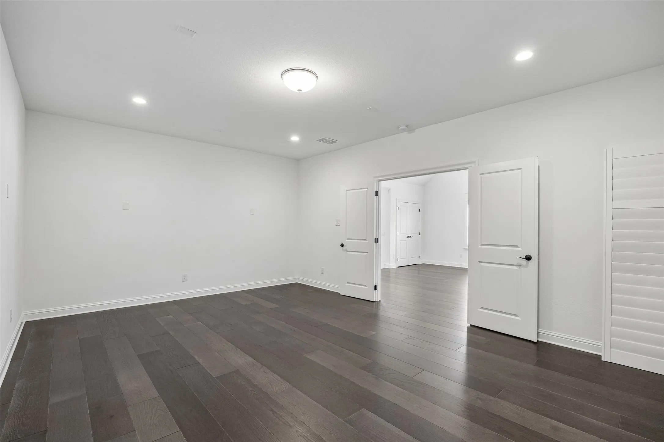Single Family Residence For Sale in Denton County , 1212 Heritage West Court, Flower Mound, Texas 75028, 4 Bedroom, 5 Bathroom, 3 Garage spaces, 4,001 Sqft, built in 2023, mls#21354575, Real Estate Agent in Flower Mound, Homes For Sale in Denton county, Homes For Sale in Flower Mound, Realtor in Flower Mound Texas, Real Estate Brokerage Independent Realty Texas, Luminita Cordes Realtor
