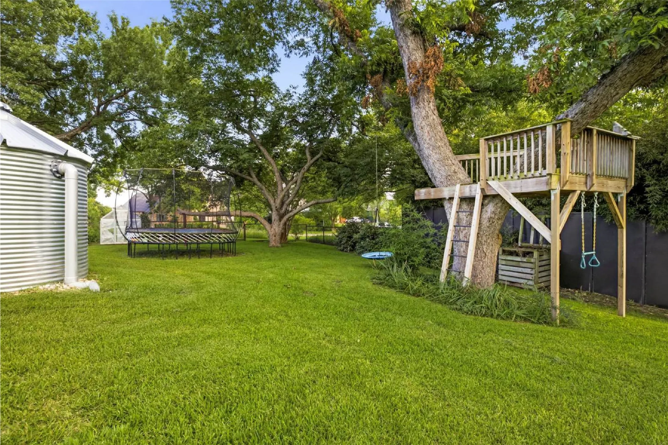 Single Family Residence For Sale in Dallas County , 8457 San Benito Way, Dallas, Texas 75218, 4 Bedroom, 4 Bathroom, 2 Garage spaces, 5,320 Sqft, built in 2018, mls#21354583, Real Estate Agent in Dallas, Homes For Sale in Dallas county, Homes For Sale in Dallas, Realtor in Dallas Texas, Real Estate Brokerage Independent Realty Texas, Luminita Cordes Realtor