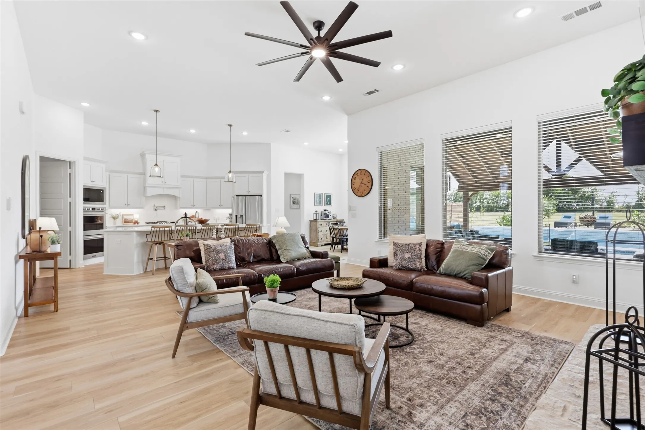 Single Family Residence For Sale in Rockwall County , 156 Settlement Lane, Mclendon Chisholm, Texas 75032, 5 Bedroom, 5 Bathroom, 3 Garage spaces, 3,970 Sqft, built in 2023, mls#21354431, Real Estate Agent in Mclendon Chisholm, Homes For Sale in Rockwall county, Homes For Sale in Mclendon Chisholm, Realtor in Mclendon Chisholm Texas, Real Estate Brokerage Independent Realty Texas, Luminita Cordes Realtor