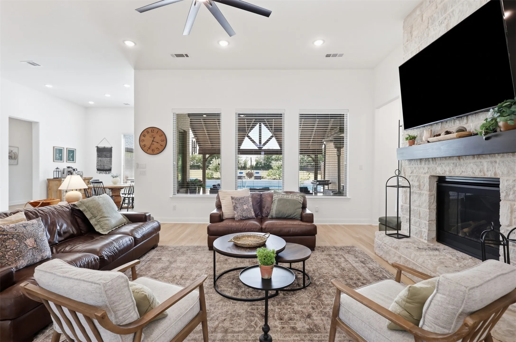 Single Family Residence For Sale in Rockwall County , 156 Settlement Lane, Mclendon Chisholm, Texas 75032, 5 Bedroom, 5 Bathroom, 3 Garage spaces, 3,970 Sqft, built in 2023, mls#21354431, Real Estate Agent in Mclendon Chisholm, Homes For Sale in Rockwall county, Homes For Sale in Mclendon Chisholm, Realtor in Mclendon Chisholm Texas, Real Estate Brokerage Independent Realty Texas, Luminita Cordes Realtor