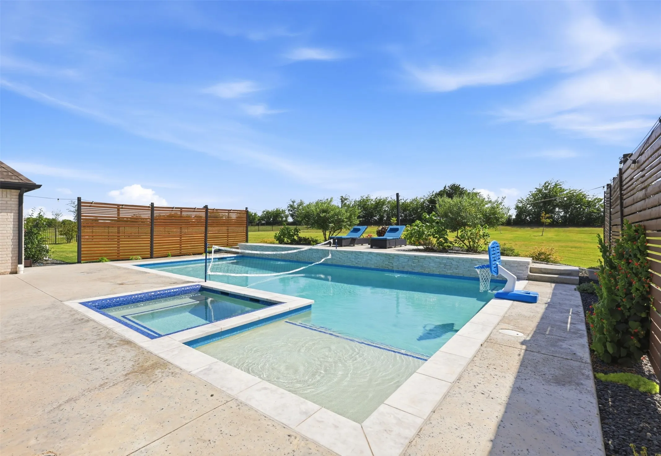 Single Family Residence For Sale in Rockwall County , 156 Settlement Lane, Mclendon Chisholm, Texas 75032, 5 Bedroom, 5 Bathroom, 3 Garage spaces, 3,970 Sqft, built in 2023, mls#21354431, Real Estate Agent in Mclendon Chisholm, Homes For Sale in Rockwall county, Homes For Sale in Mclendon Chisholm, Realtor in Mclendon Chisholm Texas, Real Estate Brokerage Independent Realty Texas, Luminita Cordes Realtor