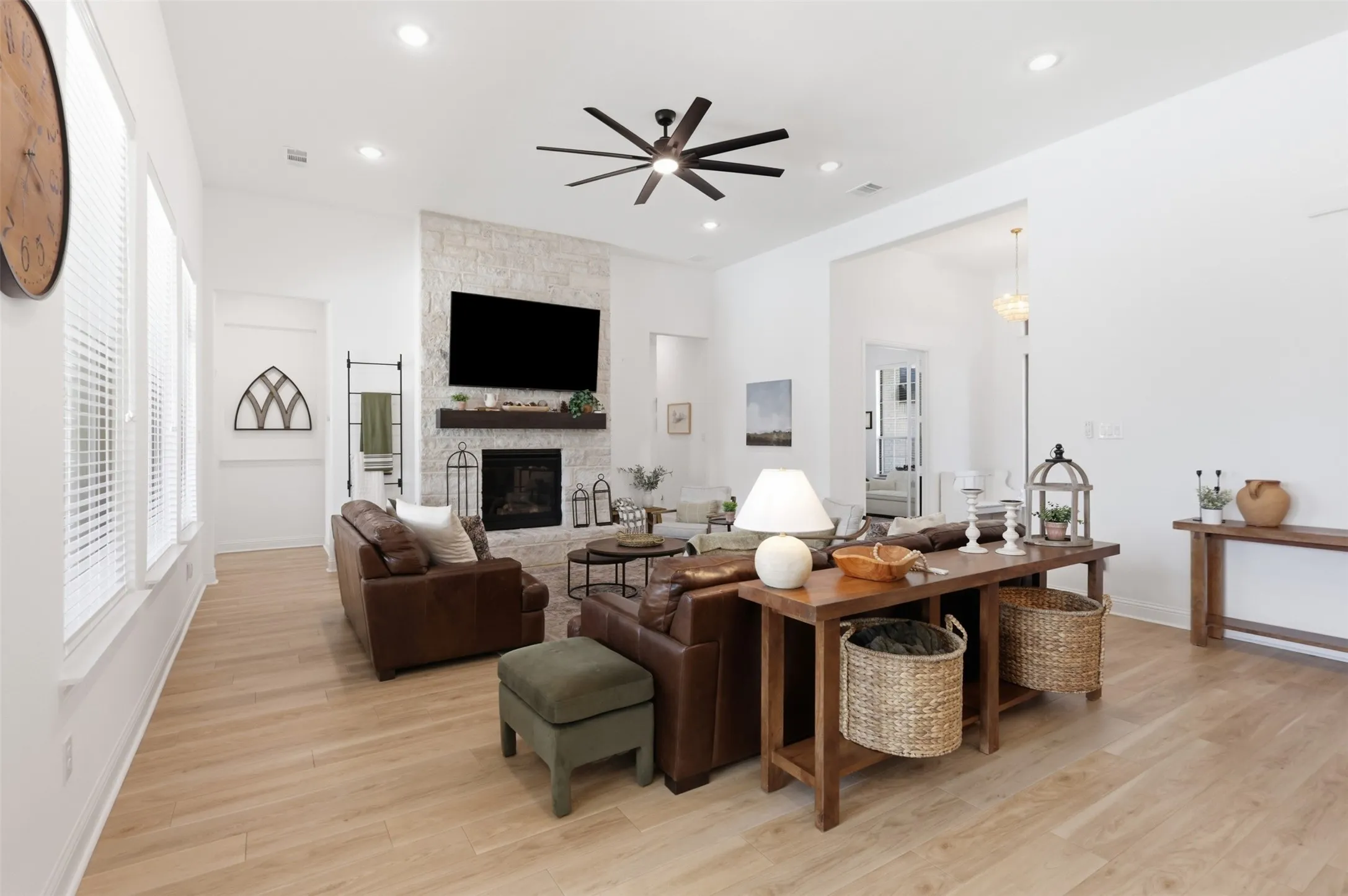 Single Family Residence For Sale in Rockwall County , 156 Settlement Lane, Mclendon Chisholm, Texas 75032, 5 Bedroom, 5 Bathroom, 3 Garage spaces, 3,970 Sqft, built in 2023, mls#21354431, Real Estate Agent in Mclendon Chisholm, Homes For Sale in Rockwall county, Homes For Sale in Mclendon Chisholm, Realtor in Mclendon Chisholm Texas, Real Estate Brokerage Independent Realty Texas, Luminita Cordes Realtor