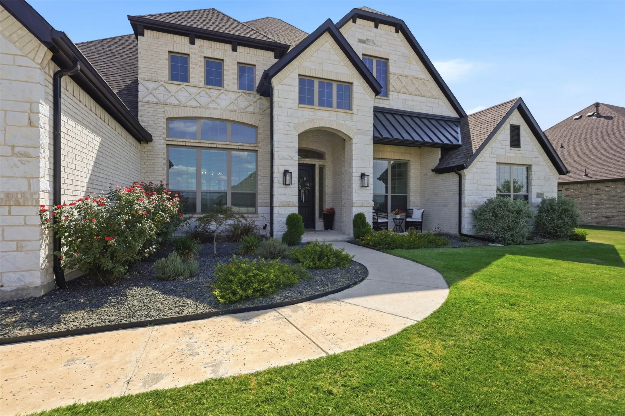 Single Family Residence For Sale in Rockwall County , 156 Settlement Lane, Mclendon Chisholm, Texas 75032, 5 Bedroom, 5 Bathroom, 3 Garage spaces, 3,970 Sqft, built in 2023, mls#21354431, Real Estate Agent in Mclendon Chisholm, Homes For Sale in Rockwall county, Homes For Sale in Mclendon Chisholm, Realtor in Mclendon Chisholm Texas, Real Estate Brokerage Independent Realty Texas, Luminita Cordes Realtor