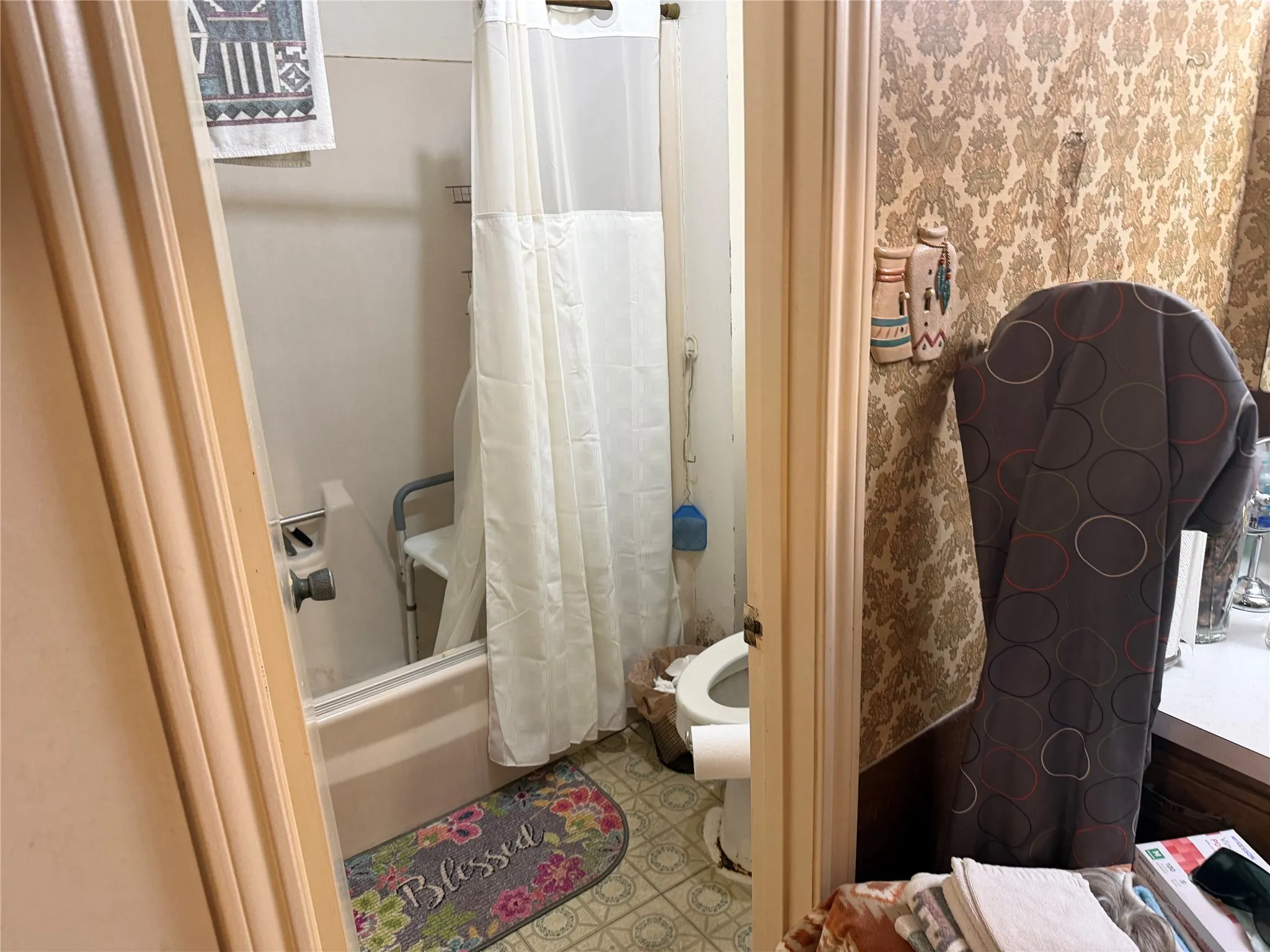 Single Family Residence For Sale in Harris County , 24610 Shellbrook Drive, Houston, Texas 77336, 3 Bedroom, 2 Bathroom, 2 Garage spaces, 1,721 Sqft, built in 1976, mls#21354597, Real Estate Agent in Houston, Homes For Sale in Harris county, Homes For Sale in Houston, Realtor in Houston Texas, Real Estate Brokerage Independent Realty Texas, Luminita Cordes Realtor