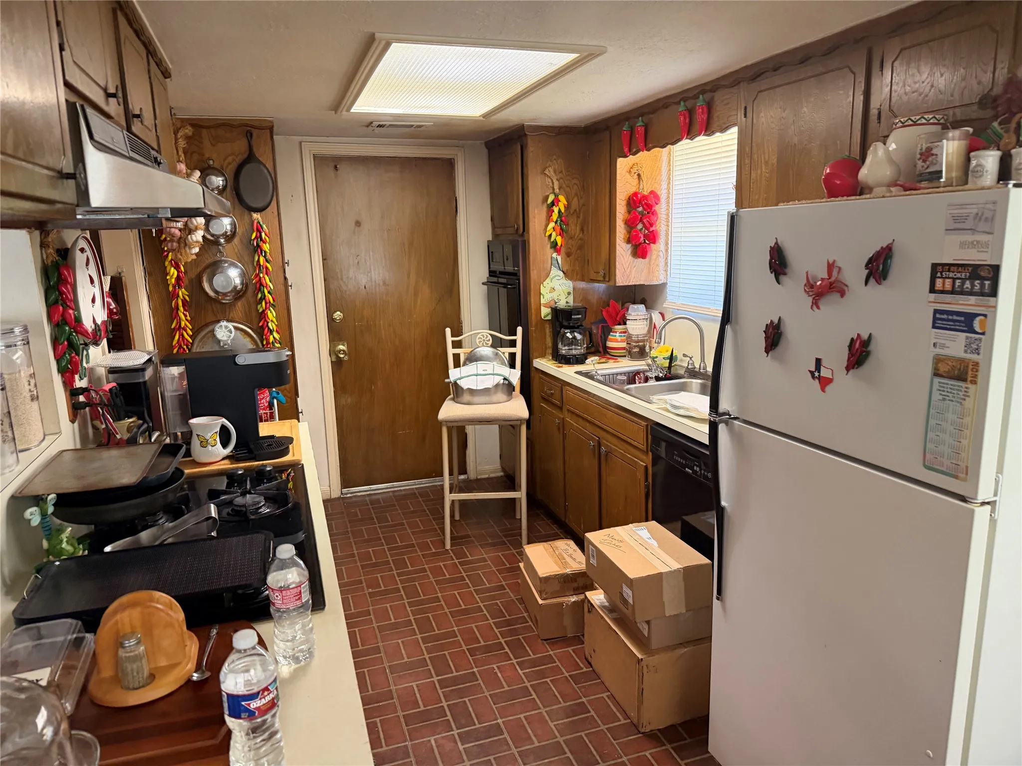 Single Family Residence For Sale in Harris County , 24610 Shellbrook Drive, Houston, Texas 77336, 3 Bedroom, 2 Bathroom, 2 Garage spaces, 1,721 Sqft, built in 1976, mls#21354597, Real Estate Agent in Houston, Homes For Sale in Harris county, Homes For Sale in Houston, Realtor in Houston Texas, Real Estate Brokerage Independent Realty Texas, Luminita Cordes Realtor
