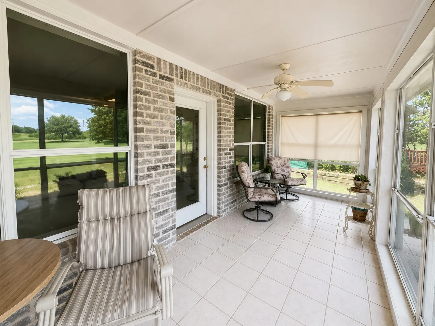 Single Family Residence For Sale in Hill County , 7066 Golf Drive, Whitney, Texas 76692, 3 Bedroom, 2 Bathroom, 2 Garage spaces, 1,865 Sqft, built in 2002, mls#21342095, Real Estate Agent in Whitney, Homes For Sale in Hill county, Homes For Sale in Whitney, Realtor in Whitney Texas, Real Estate Brokerage Independent Realty Texas, Luminita Cordes Realtor