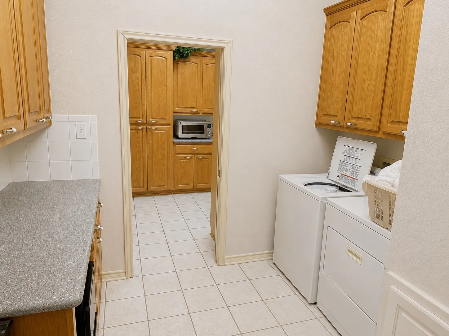Single Family Residence For Sale in Hill County , 7066 Golf Drive, Whitney, Texas 76692, 3 Bedroom, 2 Bathroom, 2 Garage spaces, 1,865 Sqft, built in 2002, mls#21342095, Real Estate Agent in Whitney, Homes For Sale in Hill county, Homes For Sale in Whitney, Realtor in Whitney Texas, Real Estate Brokerage Independent Realty Texas, Luminita Cordes Realtor