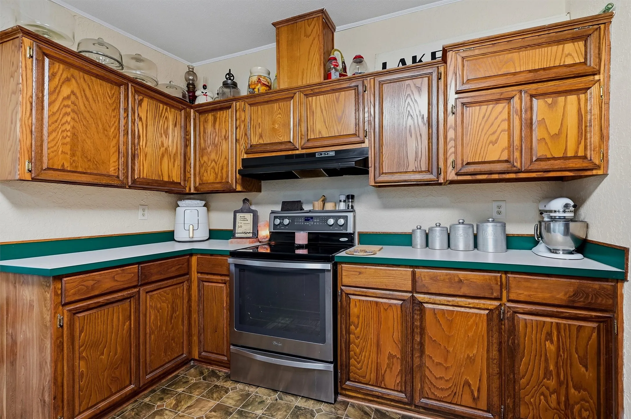 Single Family Residence For Sale in Grayson County , 305 Ridgecrest Road, Pottsboro, Texas 75076, 3 Bedroom, 2 Bathroom, Garage spaces, 1,680 Sqft, built in 1996, mls#21354599, Real Estate Agent in Pottsboro, Homes For Sale in Grayson county, Homes For Sale in Pottsboro, Realtor in Pottsboro Texas, Real Estate Brokerage Independent Realty Texas, Luminita Cordes Realtor