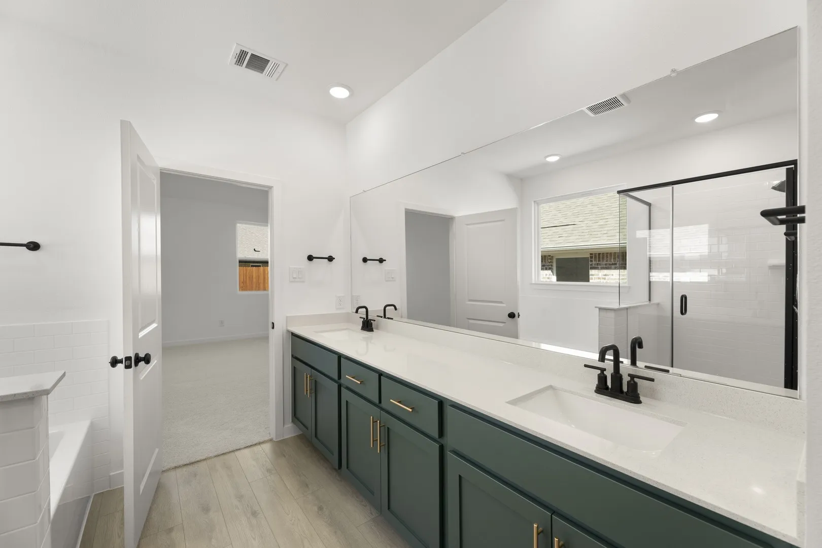 18. 2203 Washington - Bath (3)